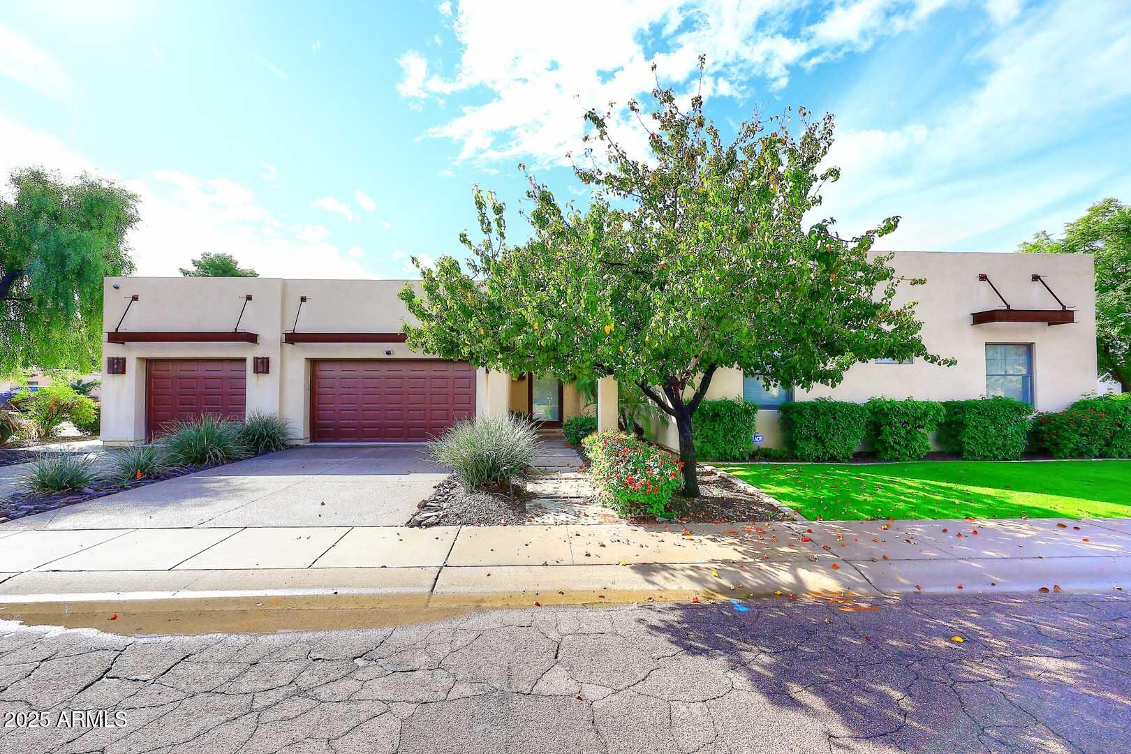 8822 N 85th Place
