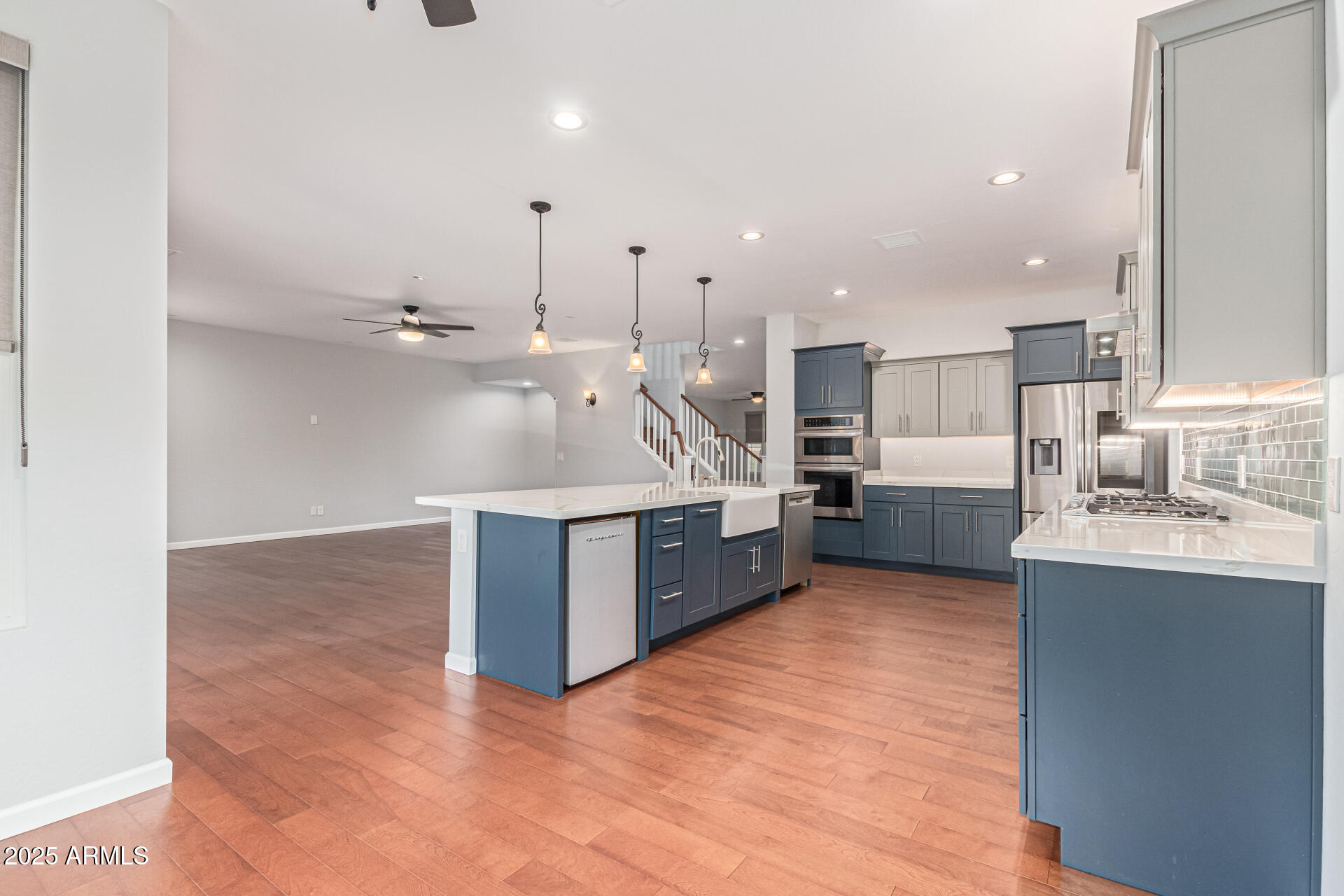 2818 E TEAKWOOD Place