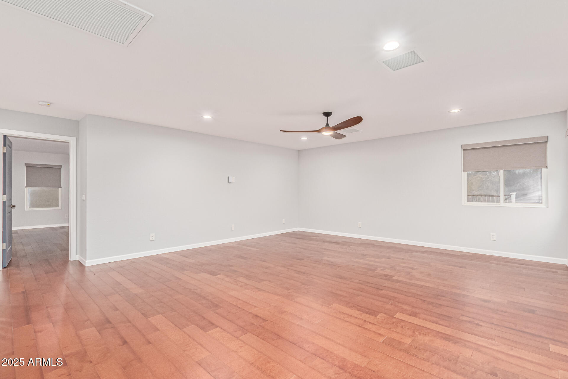 2818 E TEAKWOOD Place