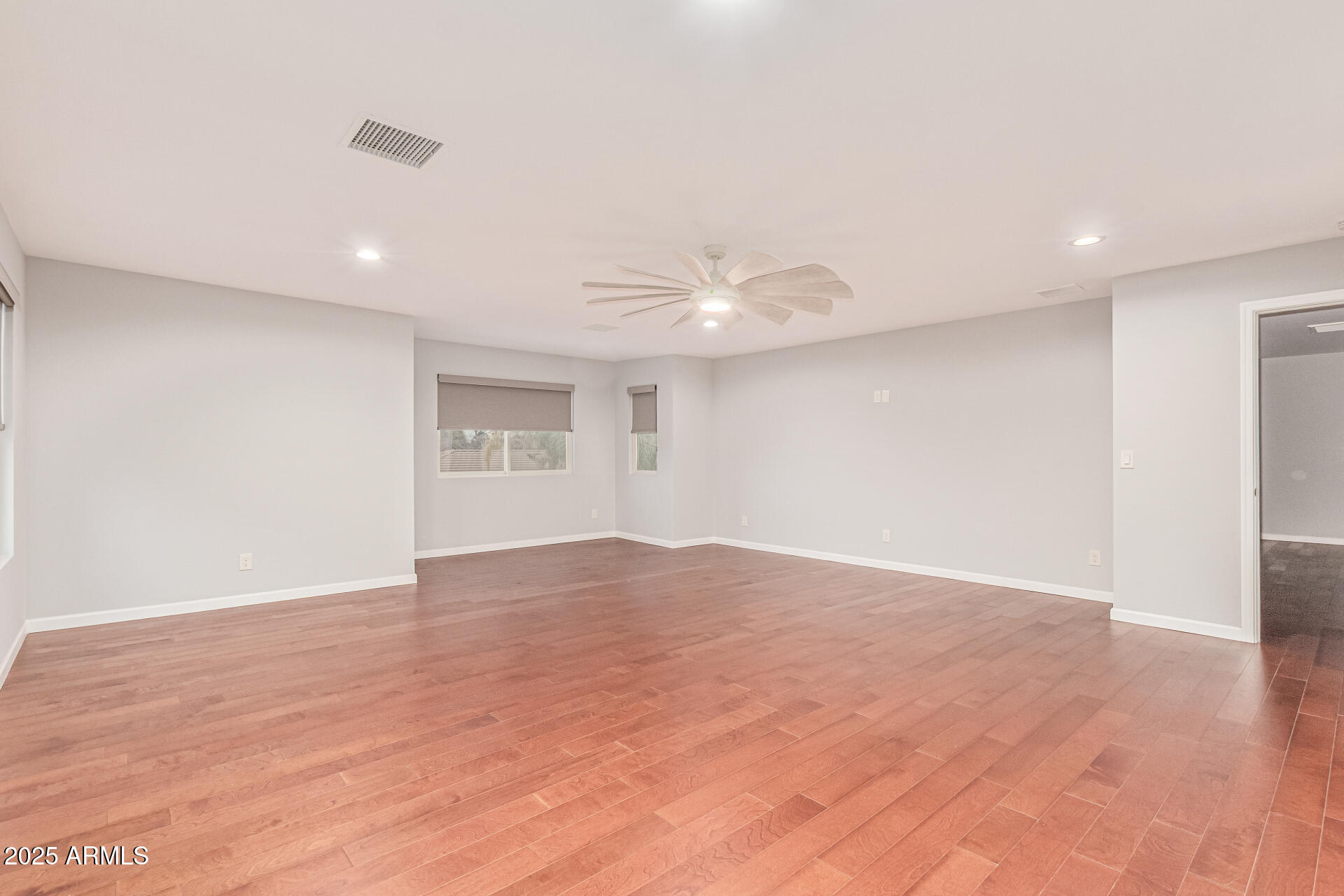 2818 E TEAKWOOD Place