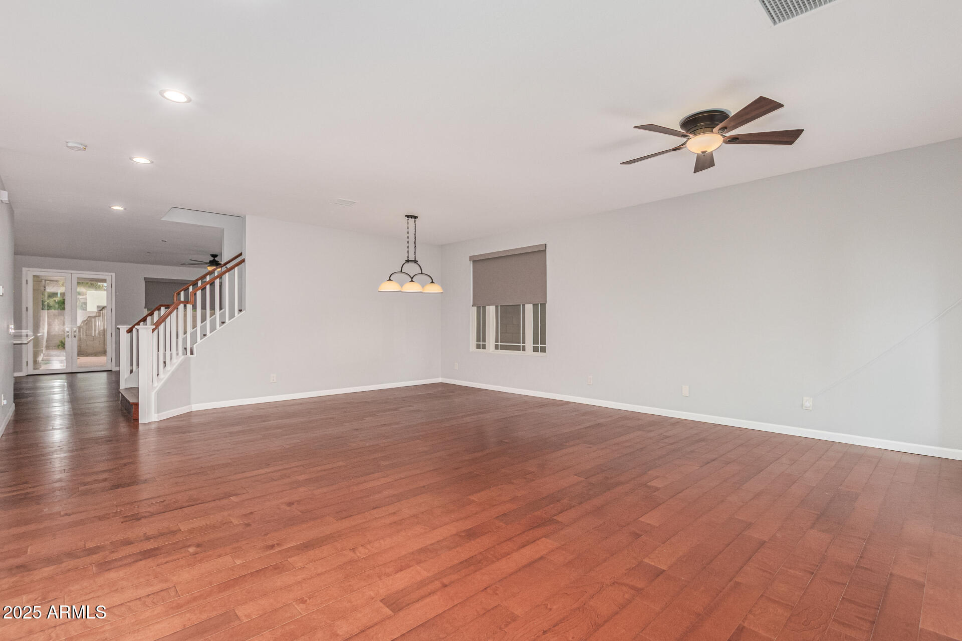 2818 E TEAKWOOD Place