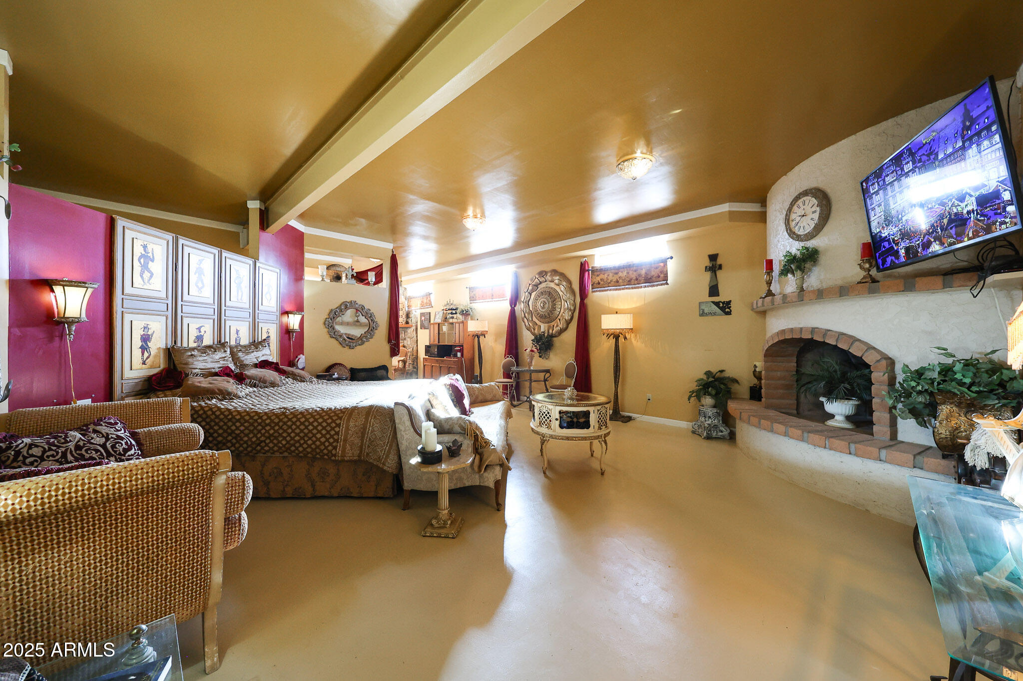 1732 W YEARLING Road