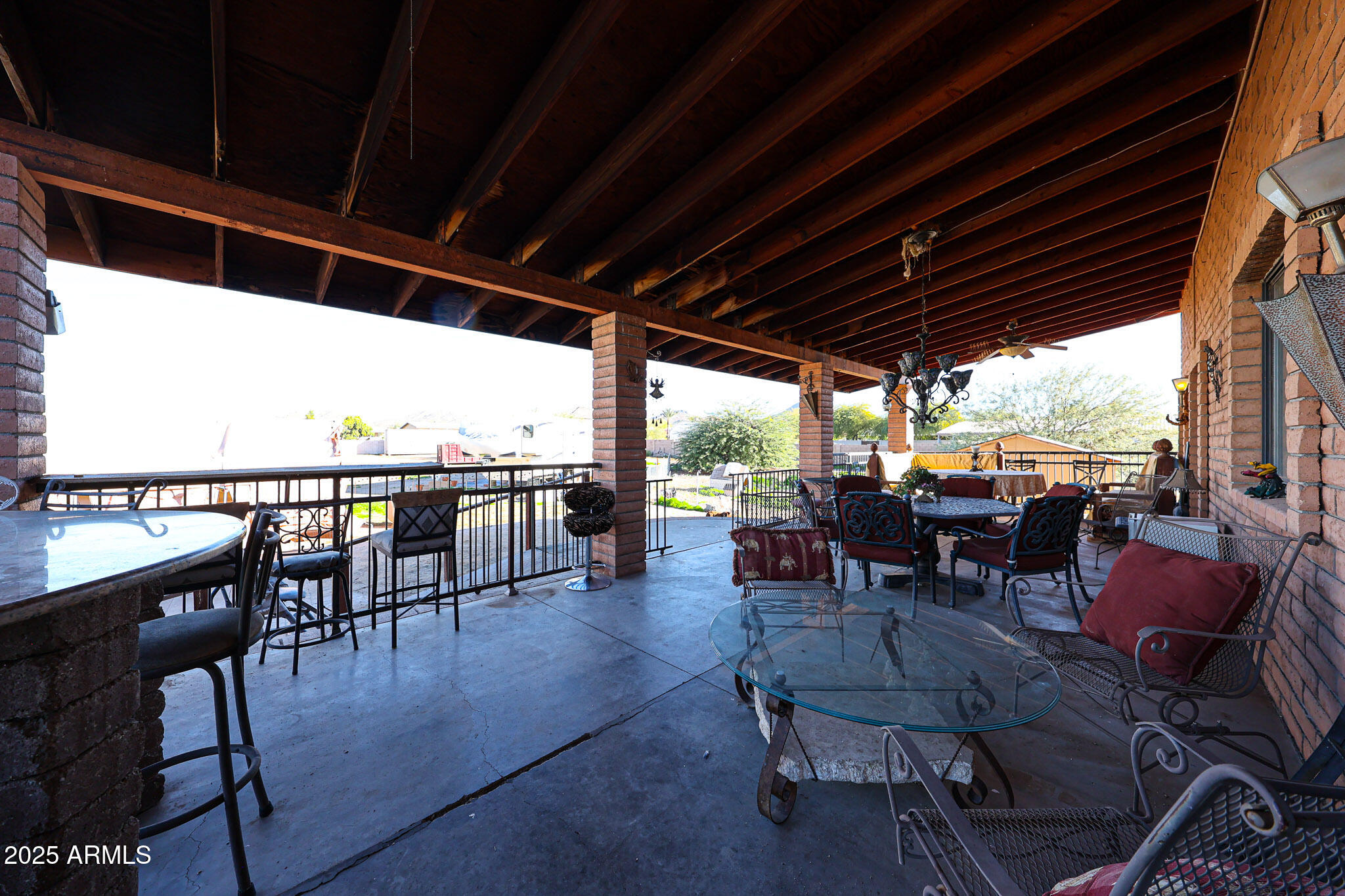 1732 W YEARLING Road