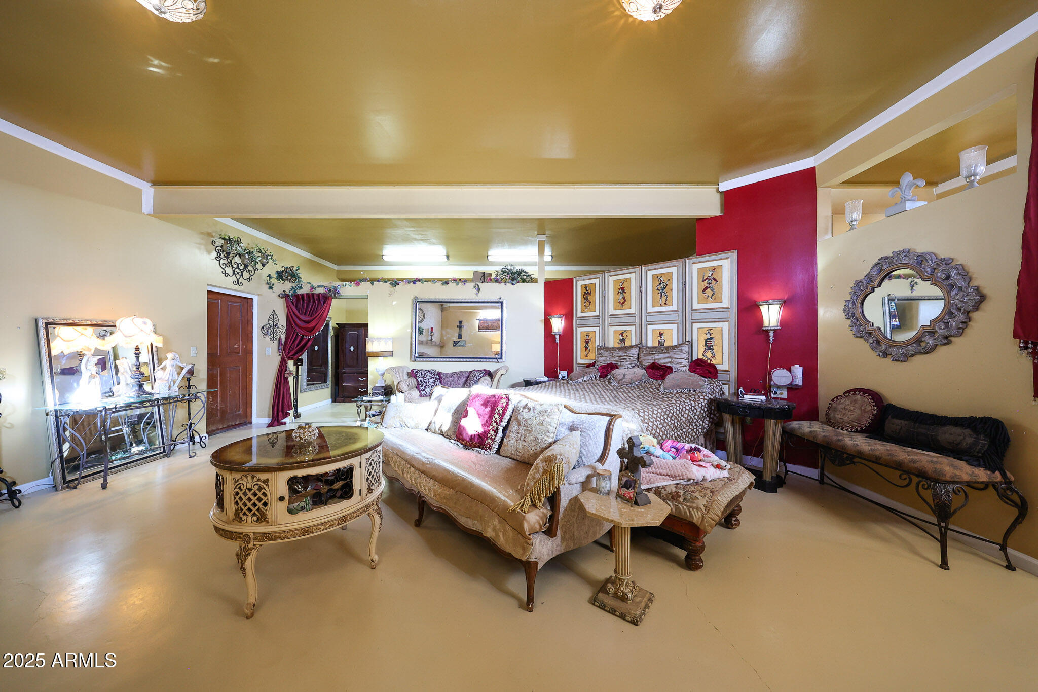 1732 W YEARLING Road