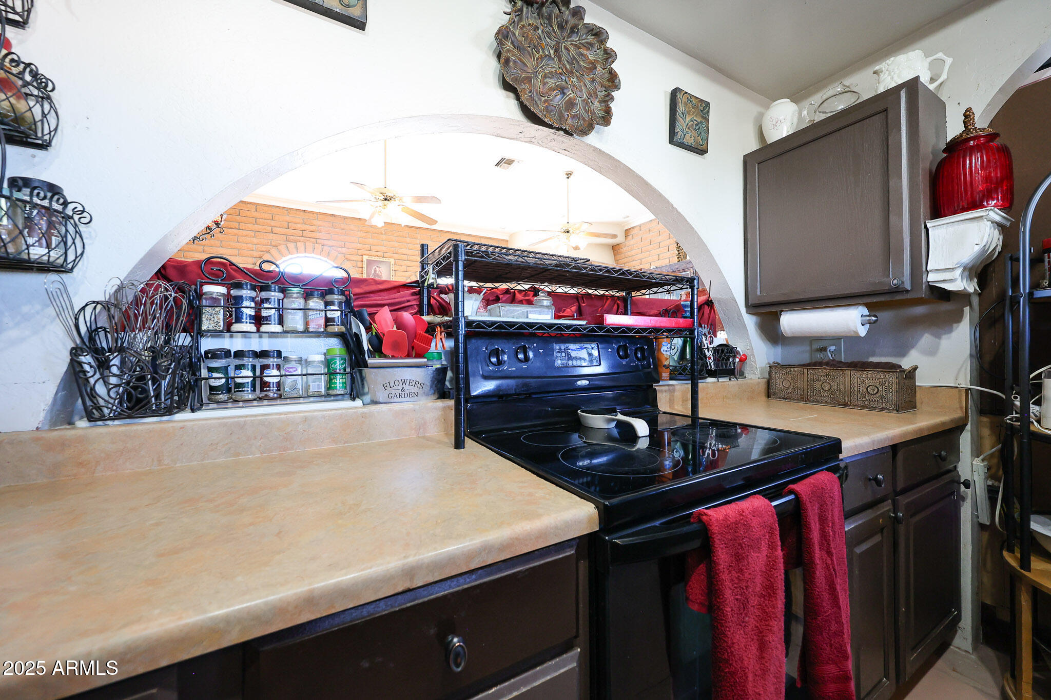 1732 W YEARLING Road