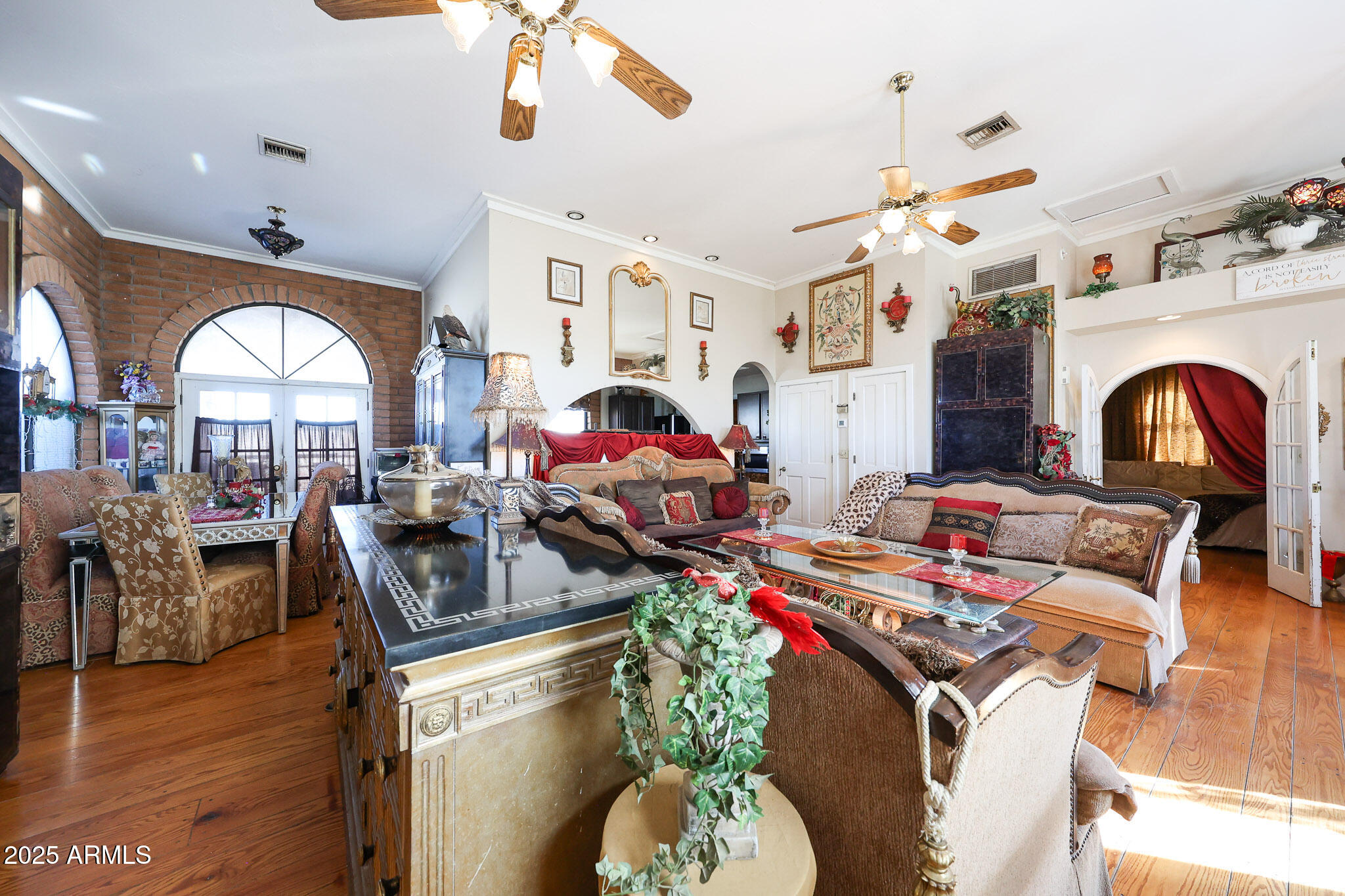 1732 W YEARLING Road