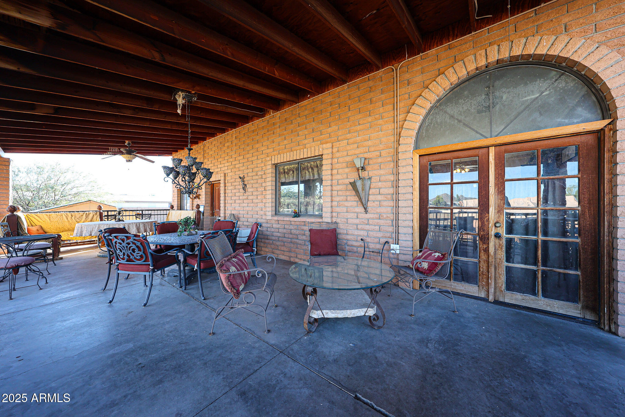 1732 W YEARLING Road