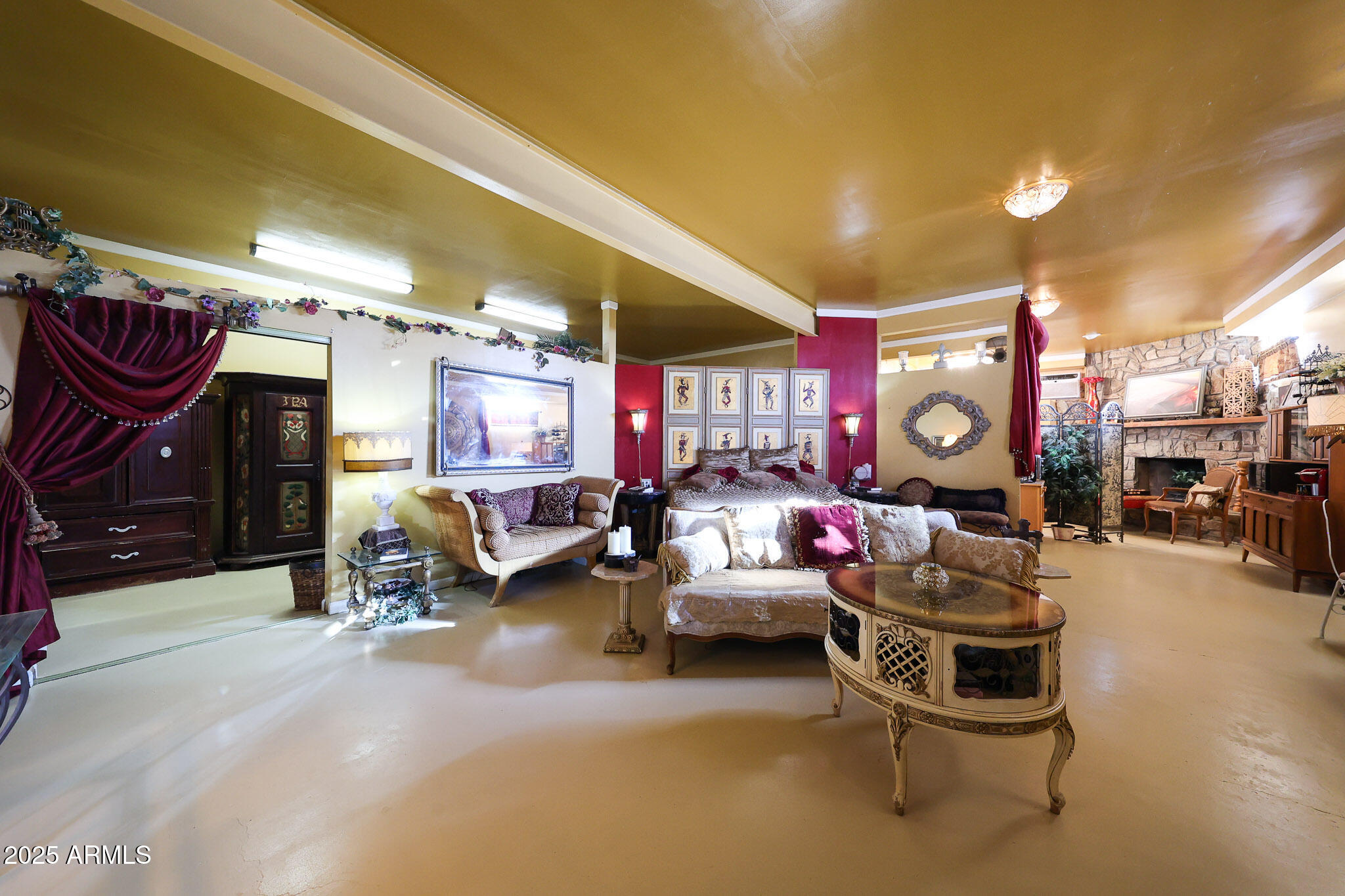 1732 W YEARLING Road