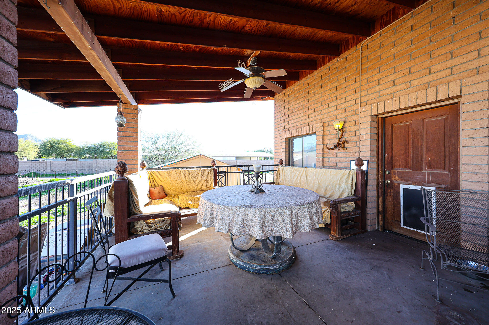 1732 W YEARLING Road