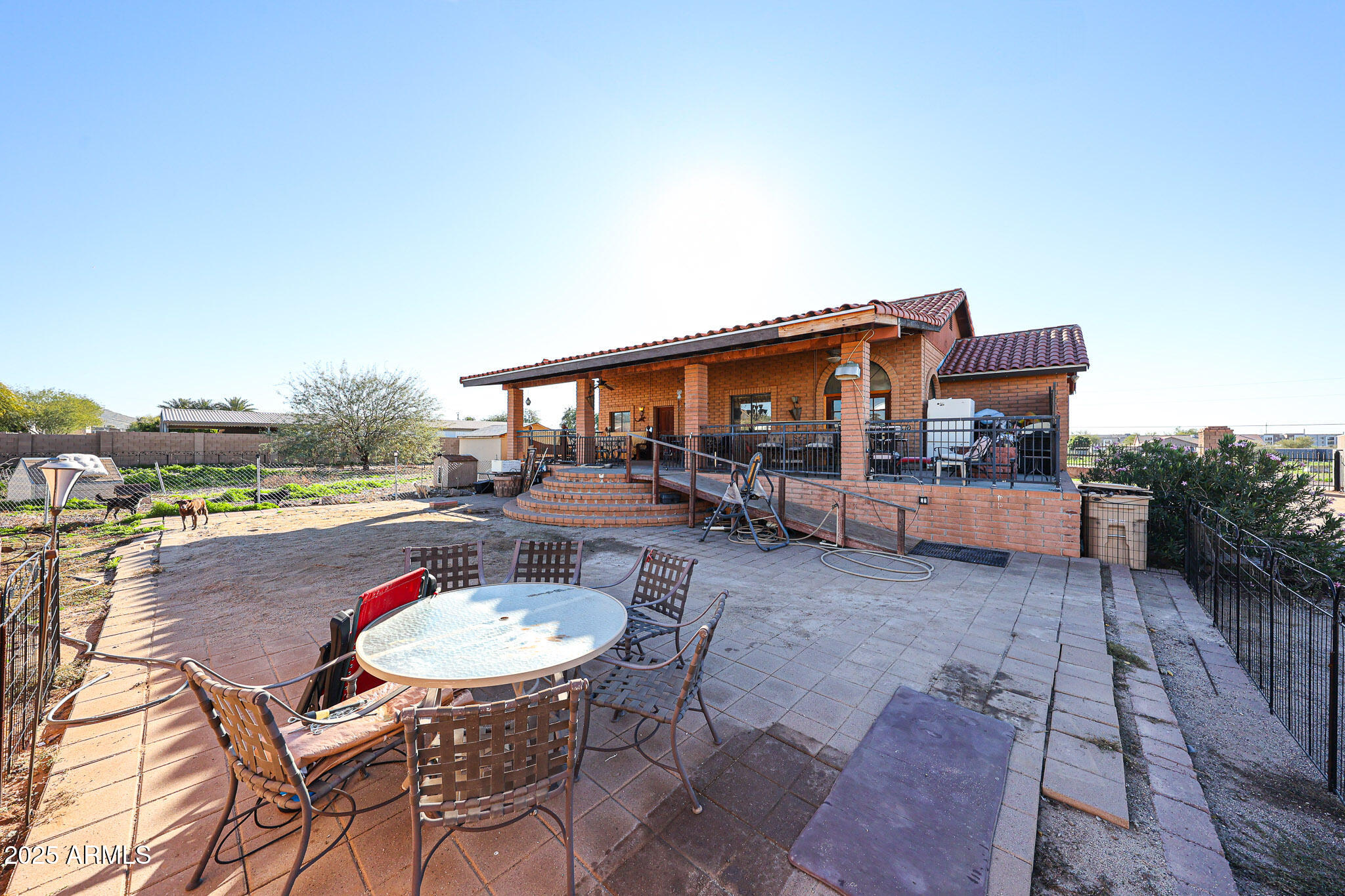 1732 W YEARLING Road