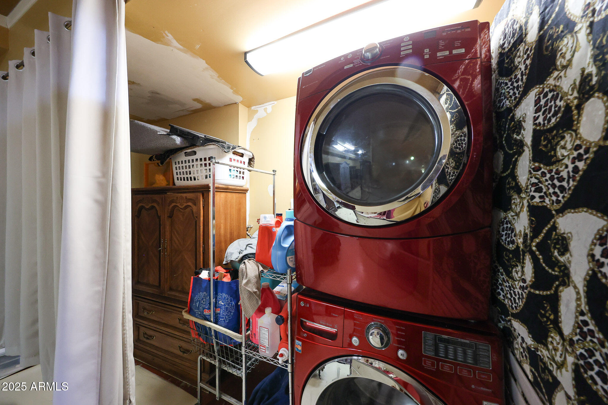 1732 W YEARLING Road