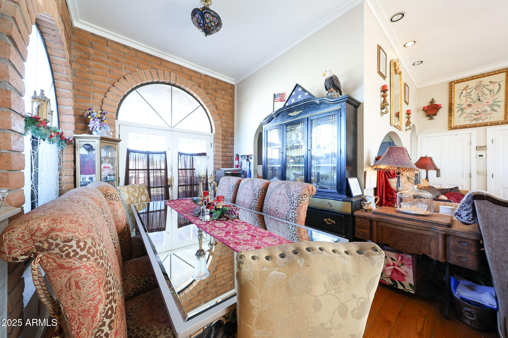 1732 W YEARLING Road