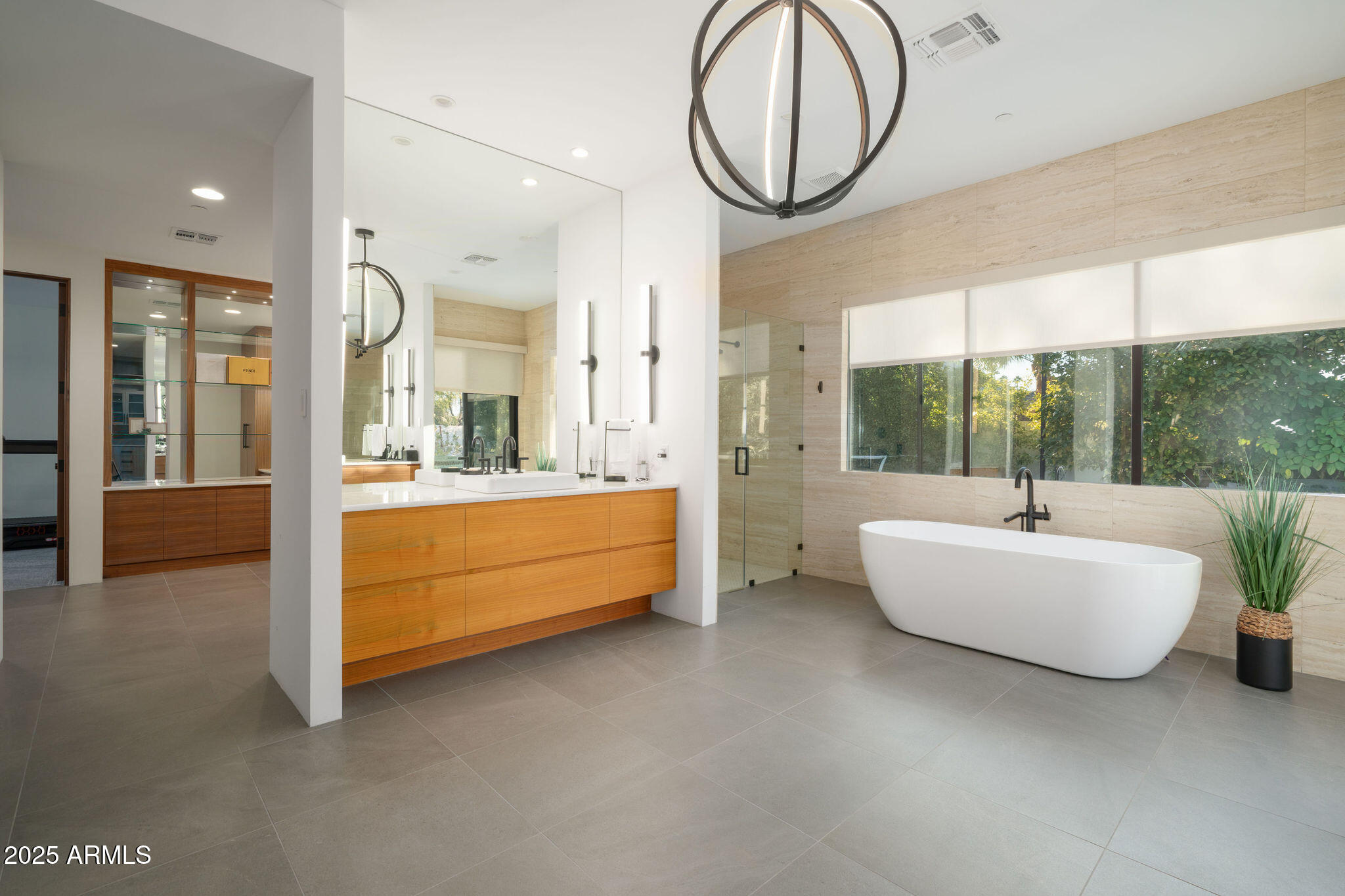 5333 E VIA LOS CABALLOS