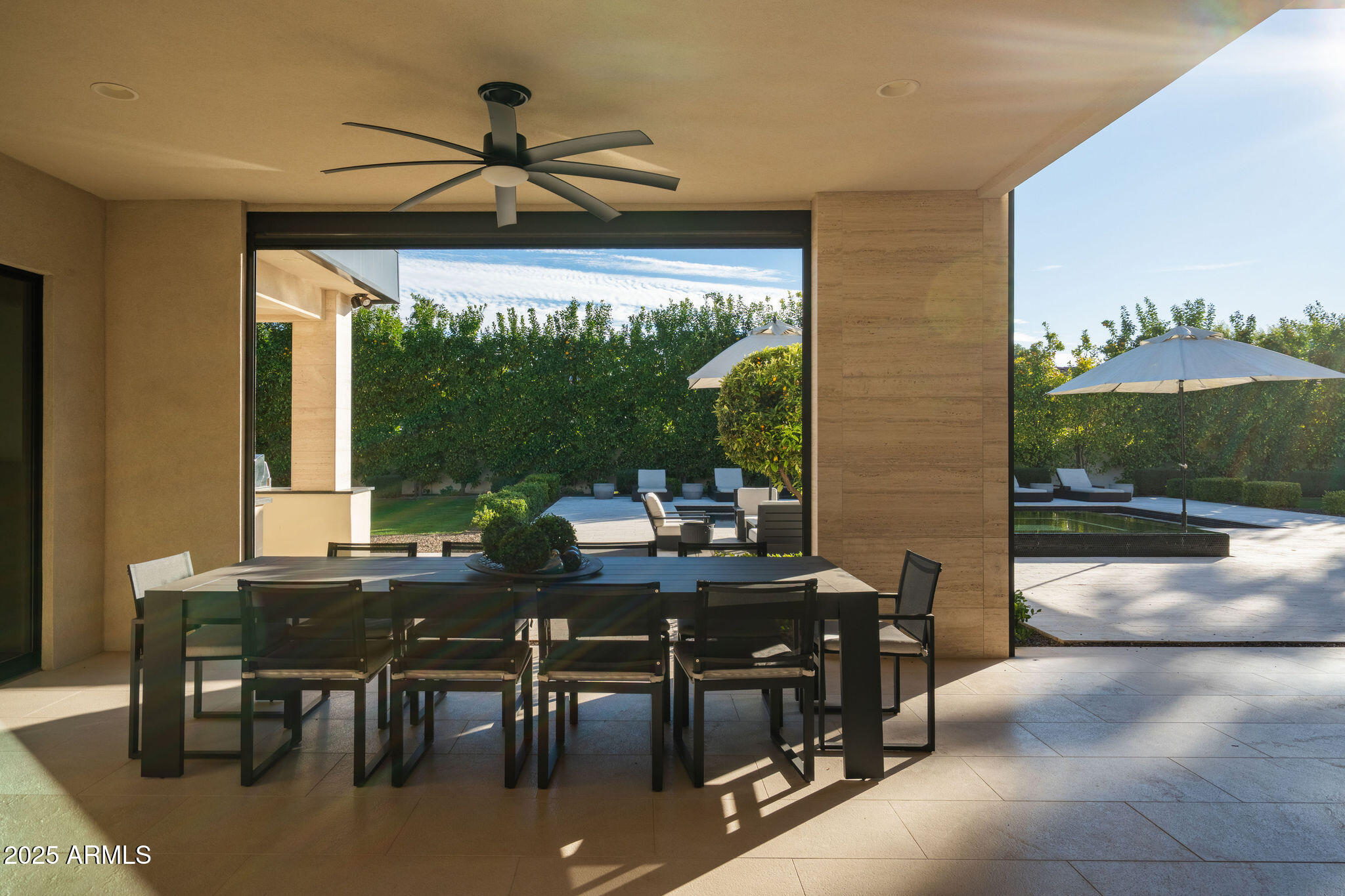 5333 E VIA LOS CABALLOS