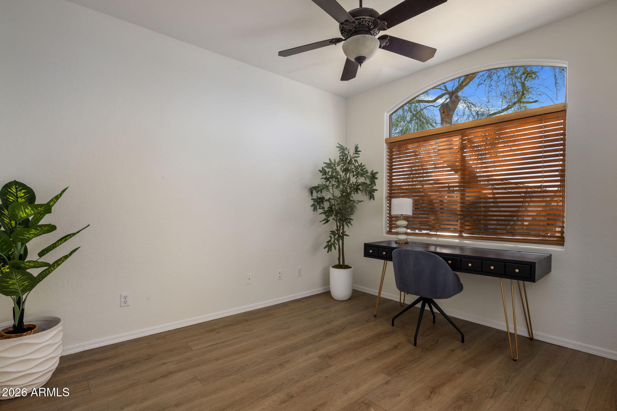 7652 E SOFTWIND Drive