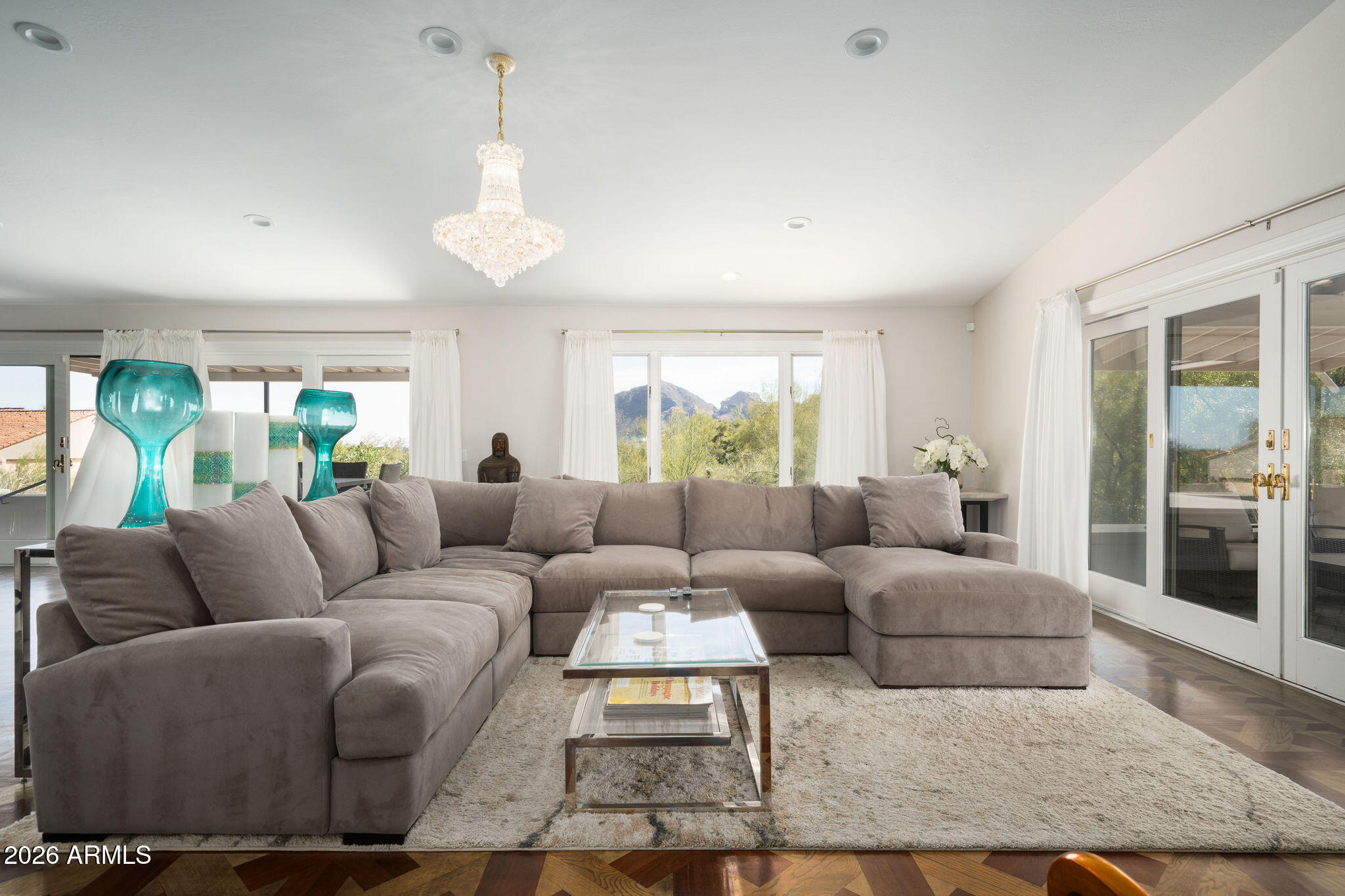 4401 E SPARKLING Lane