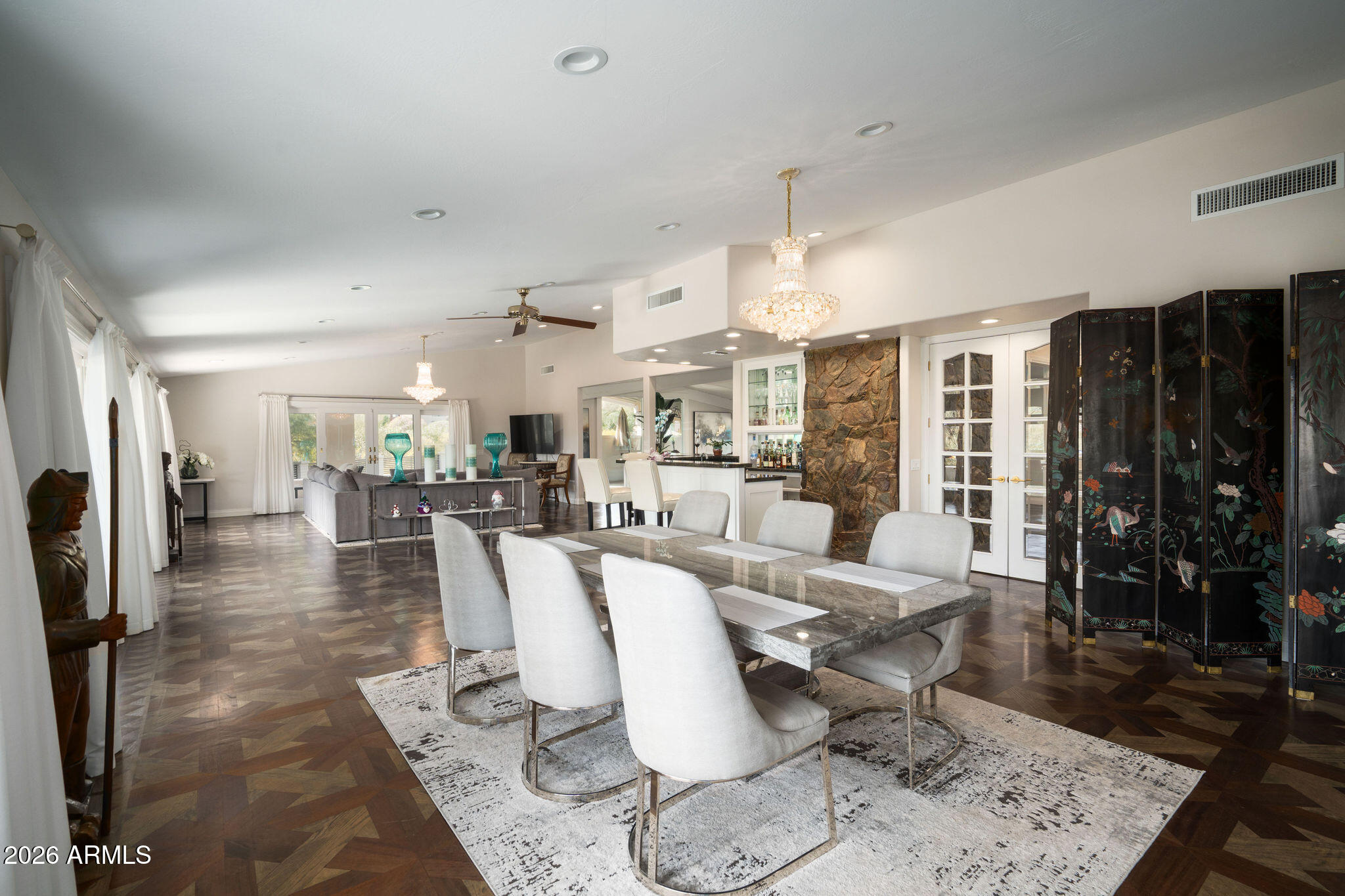 4401 E SPARKLING Lane