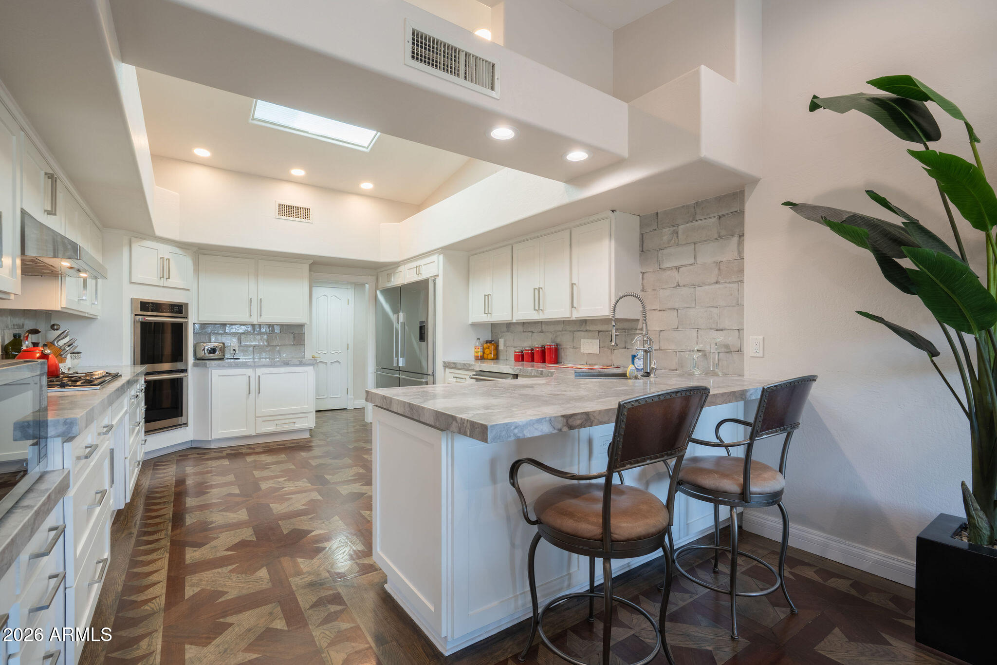 4401 E SPARKLING Lane