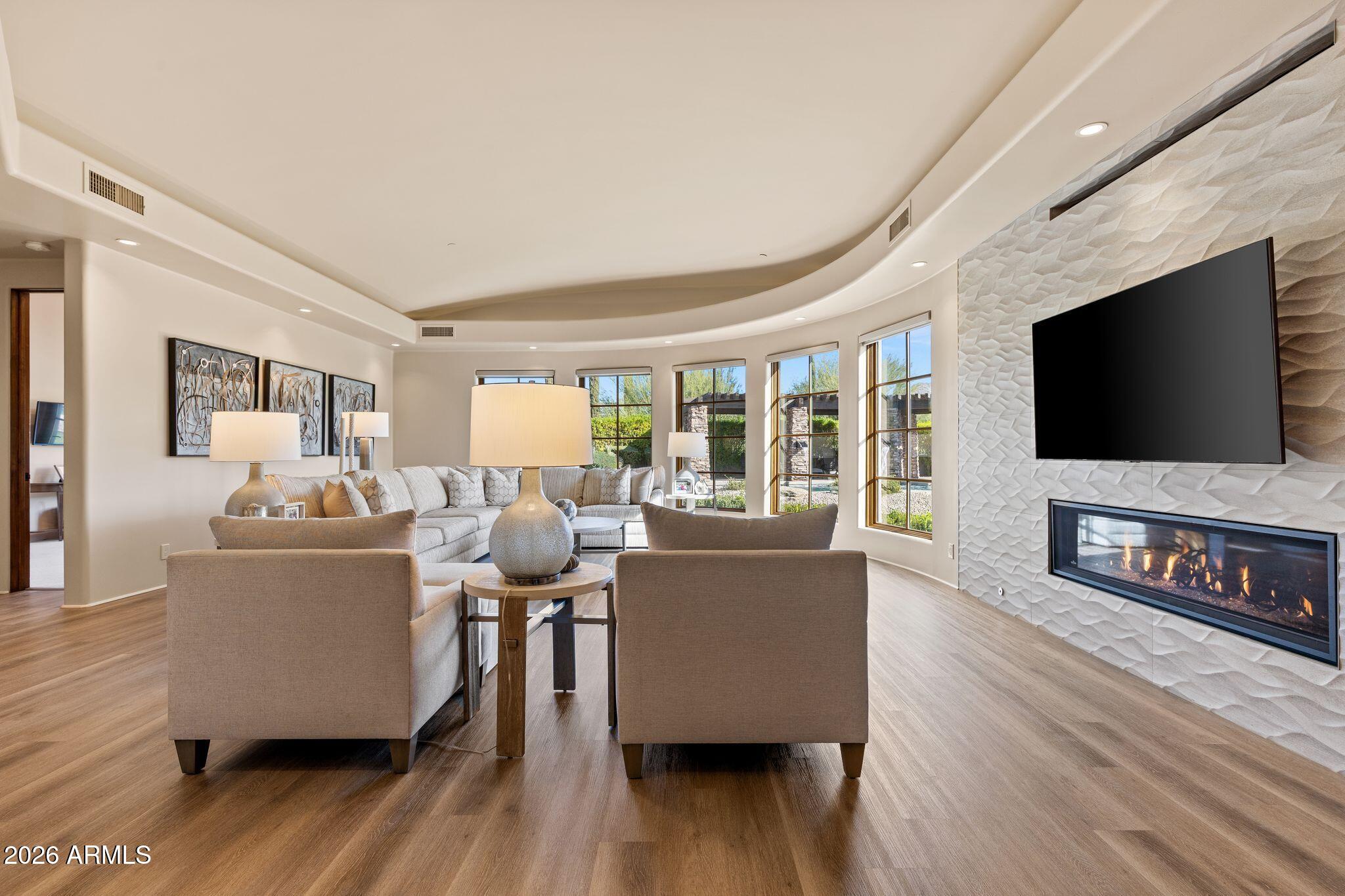 9290 E THOMPSON PEAK Parkway 493