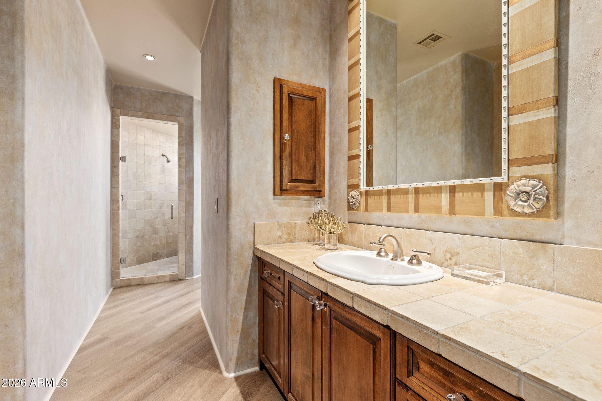 9290 E THOMPSON PEAK Parkway 493