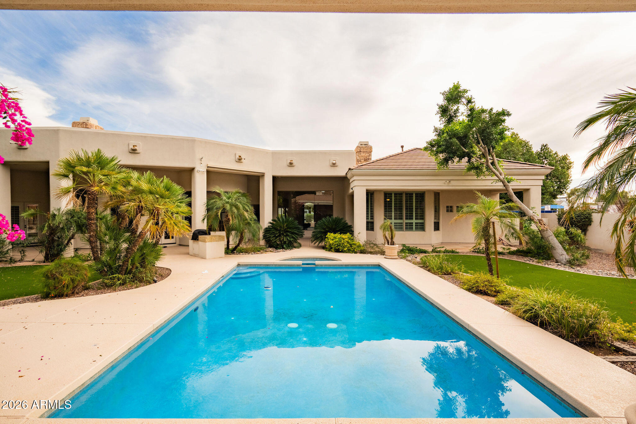 6243 E CAMELBACK Road