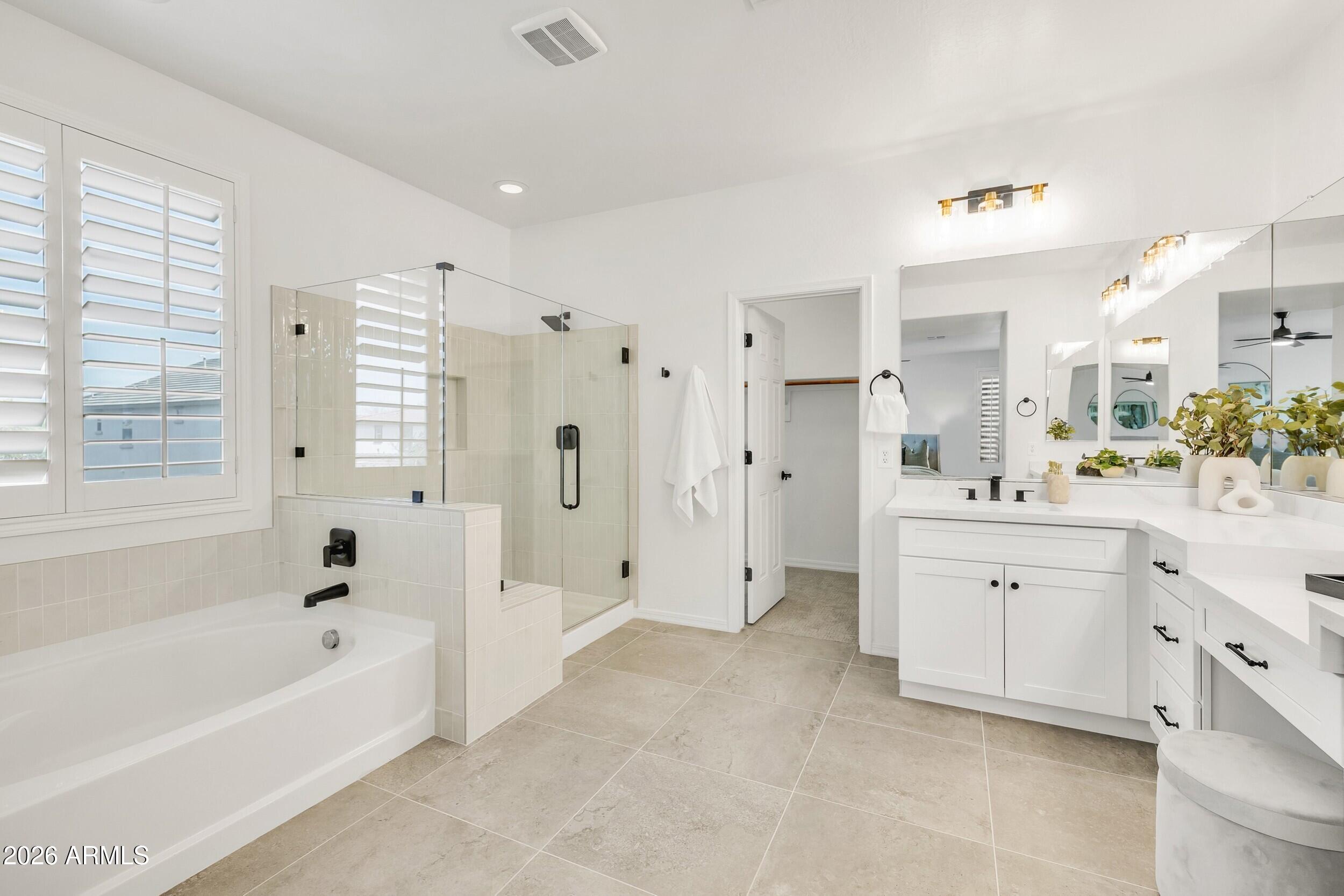 4126 E RAWHIDE Street