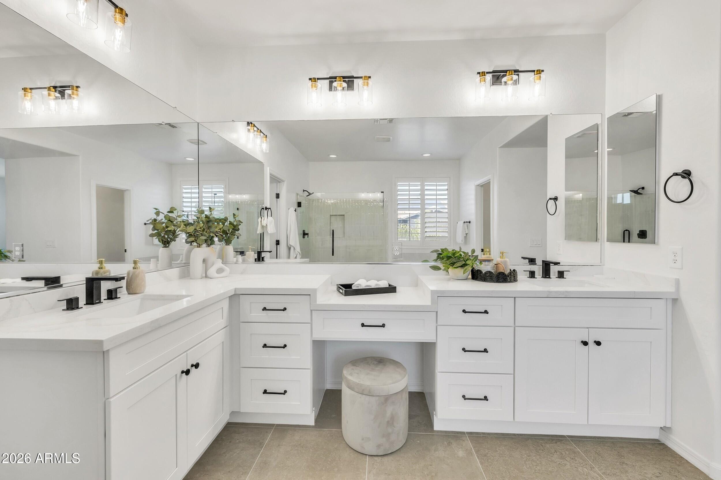 4126 E RAWHIDE Street