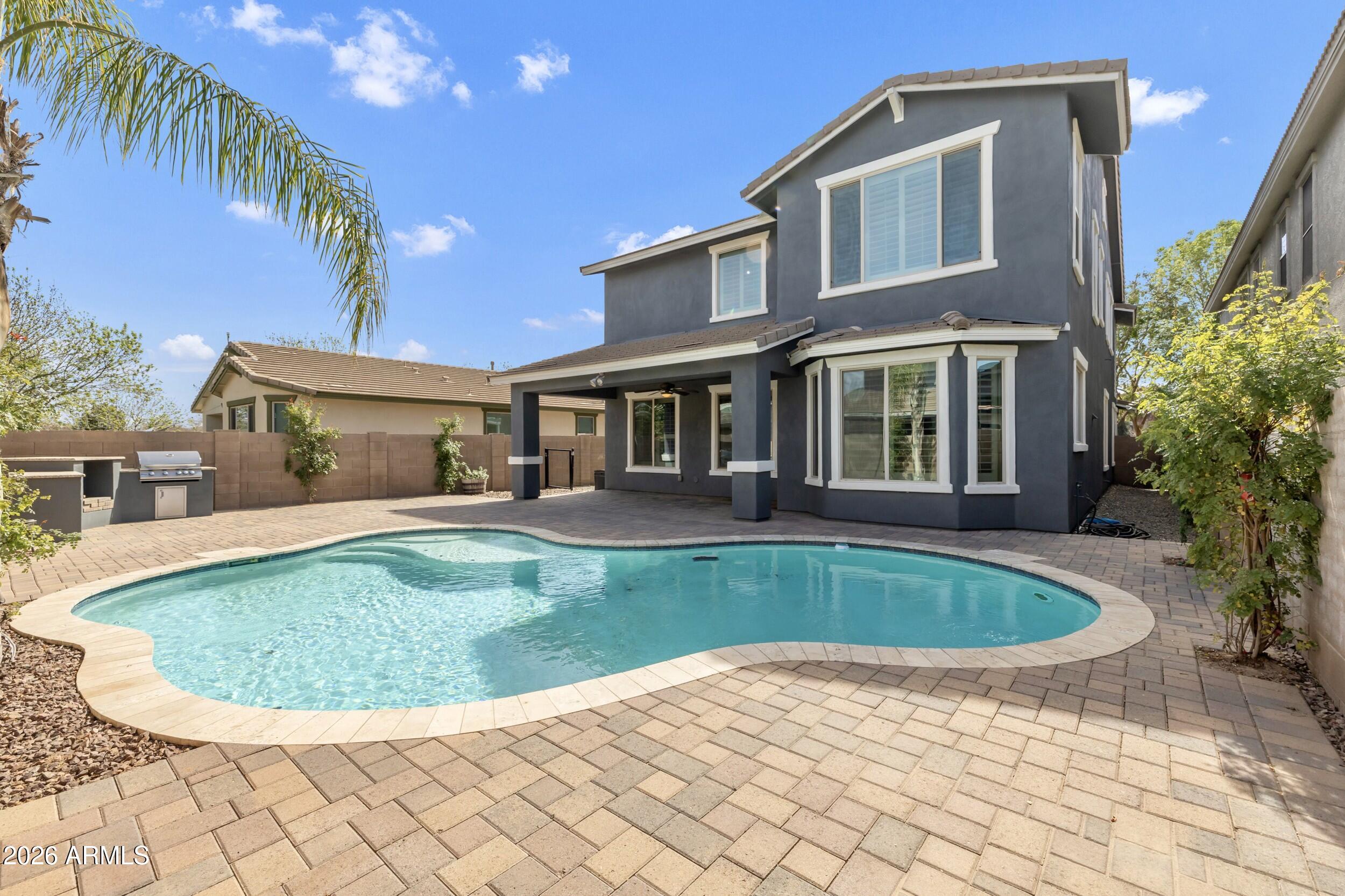 4126 E RAWHIDE Street