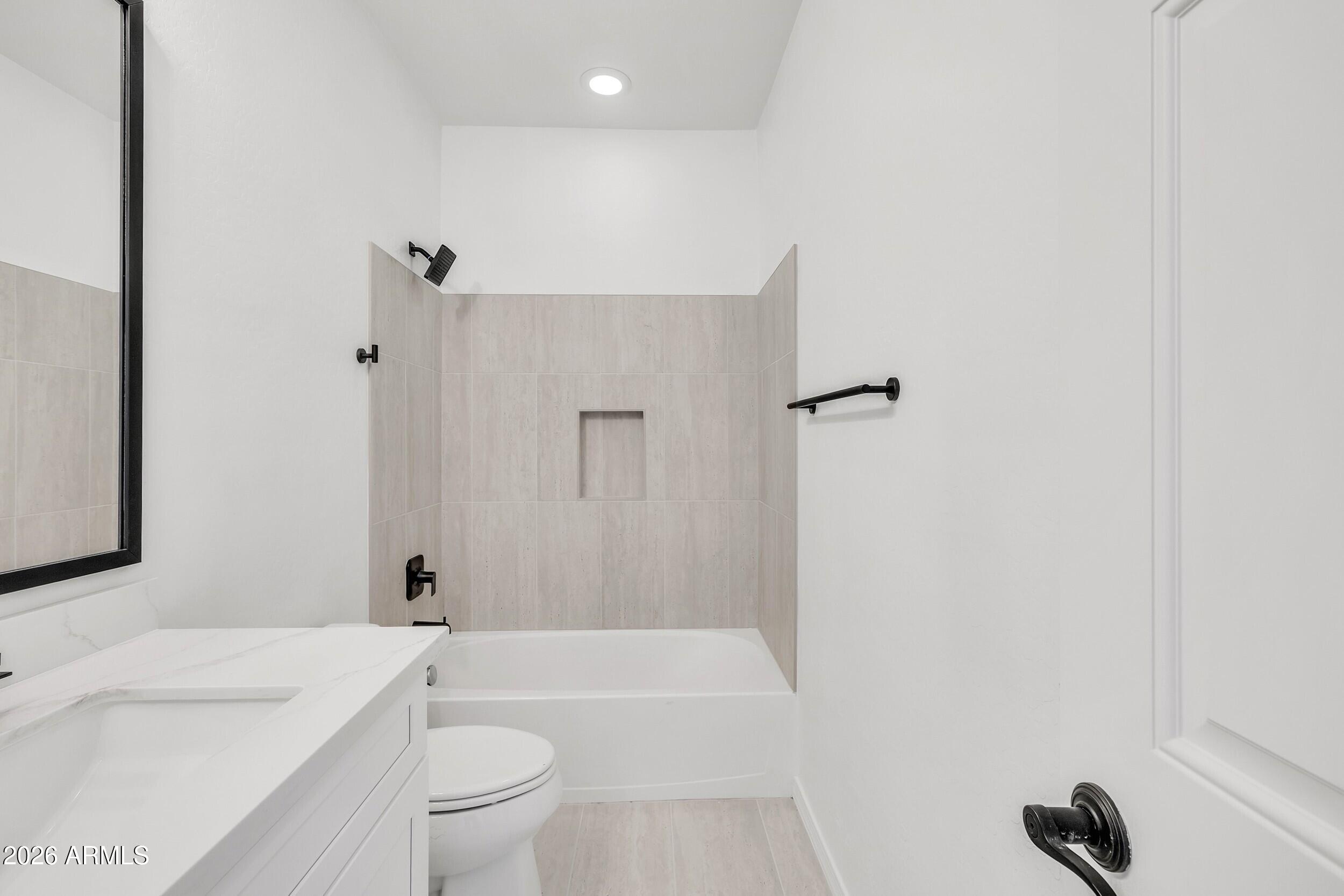 4126 E RAWHIDE Street