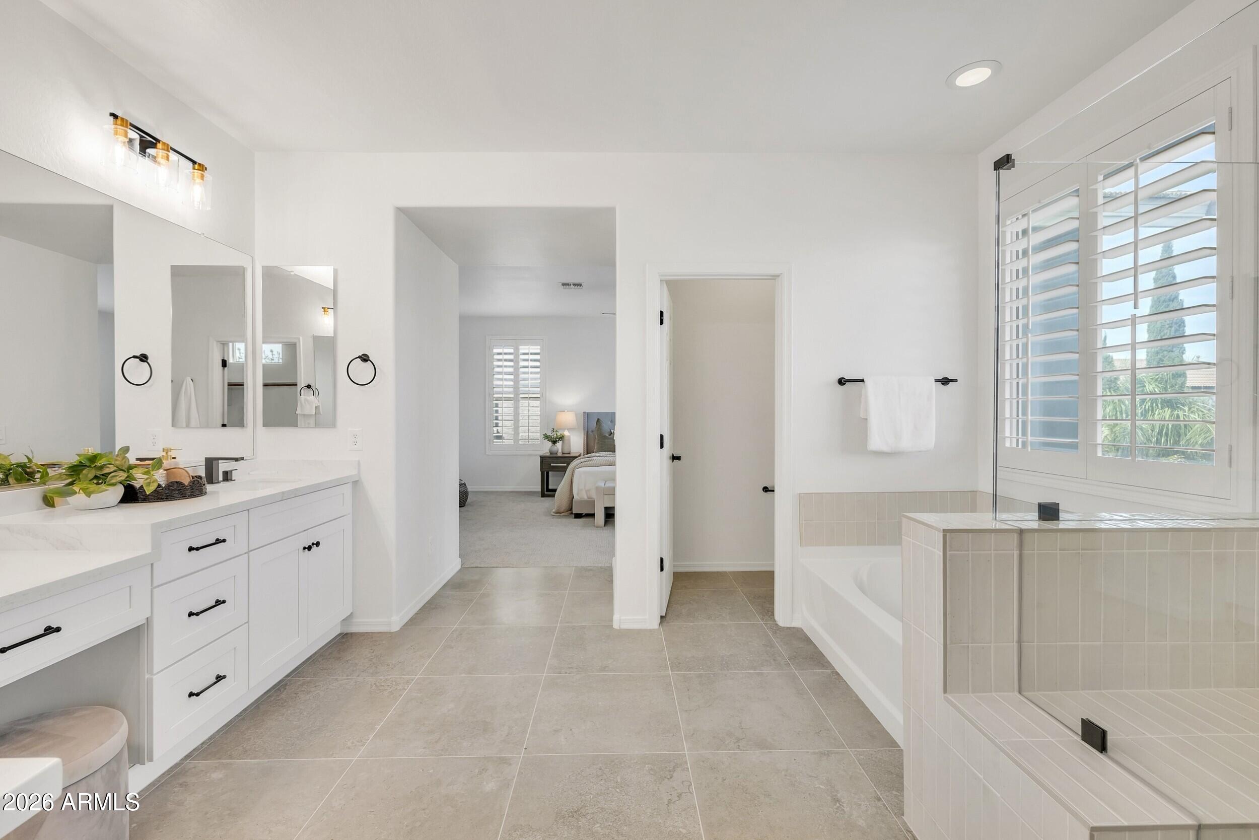 4126 E RAWHIDE Street