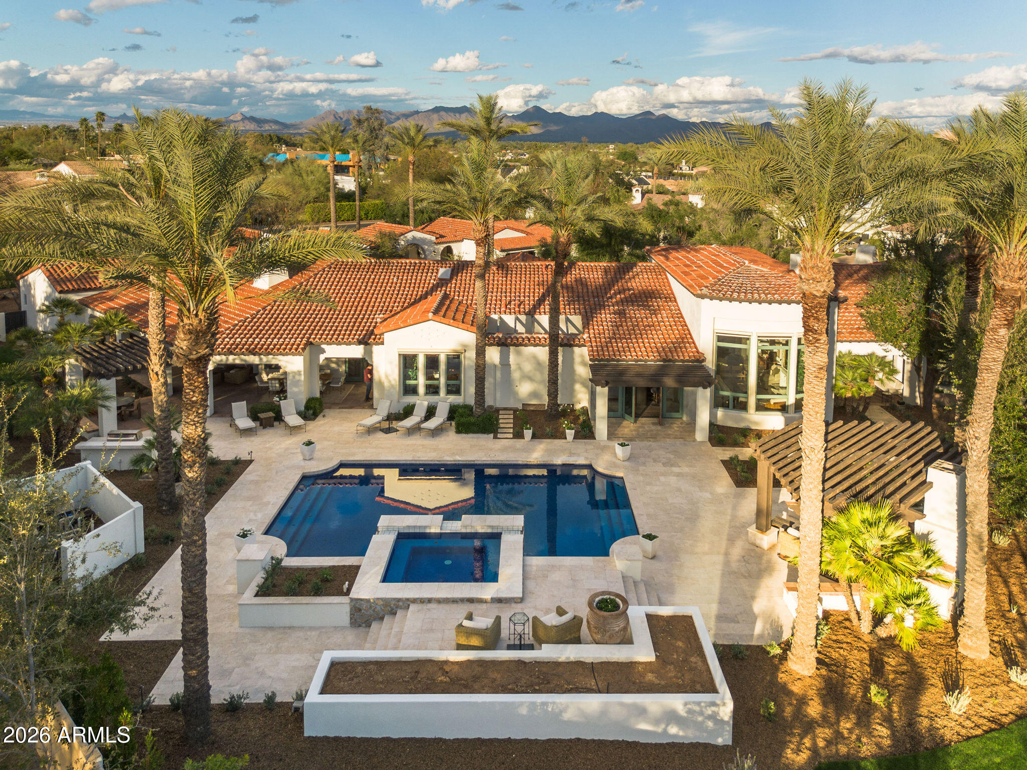 6641 E MEADOWLARK Lane