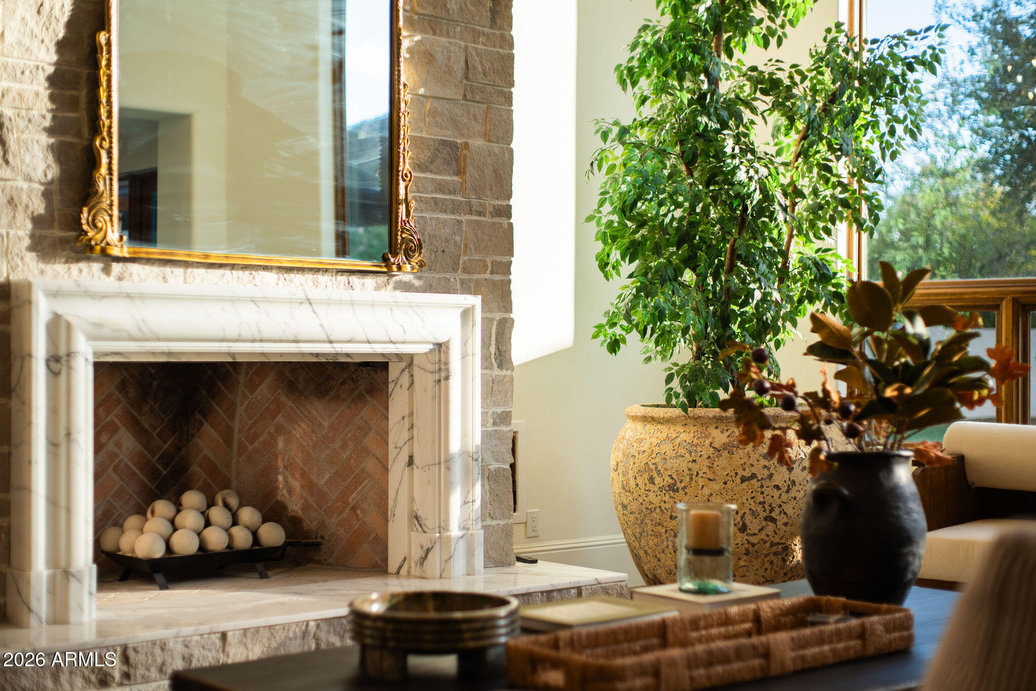 6641 E MEADOWLARK Lane