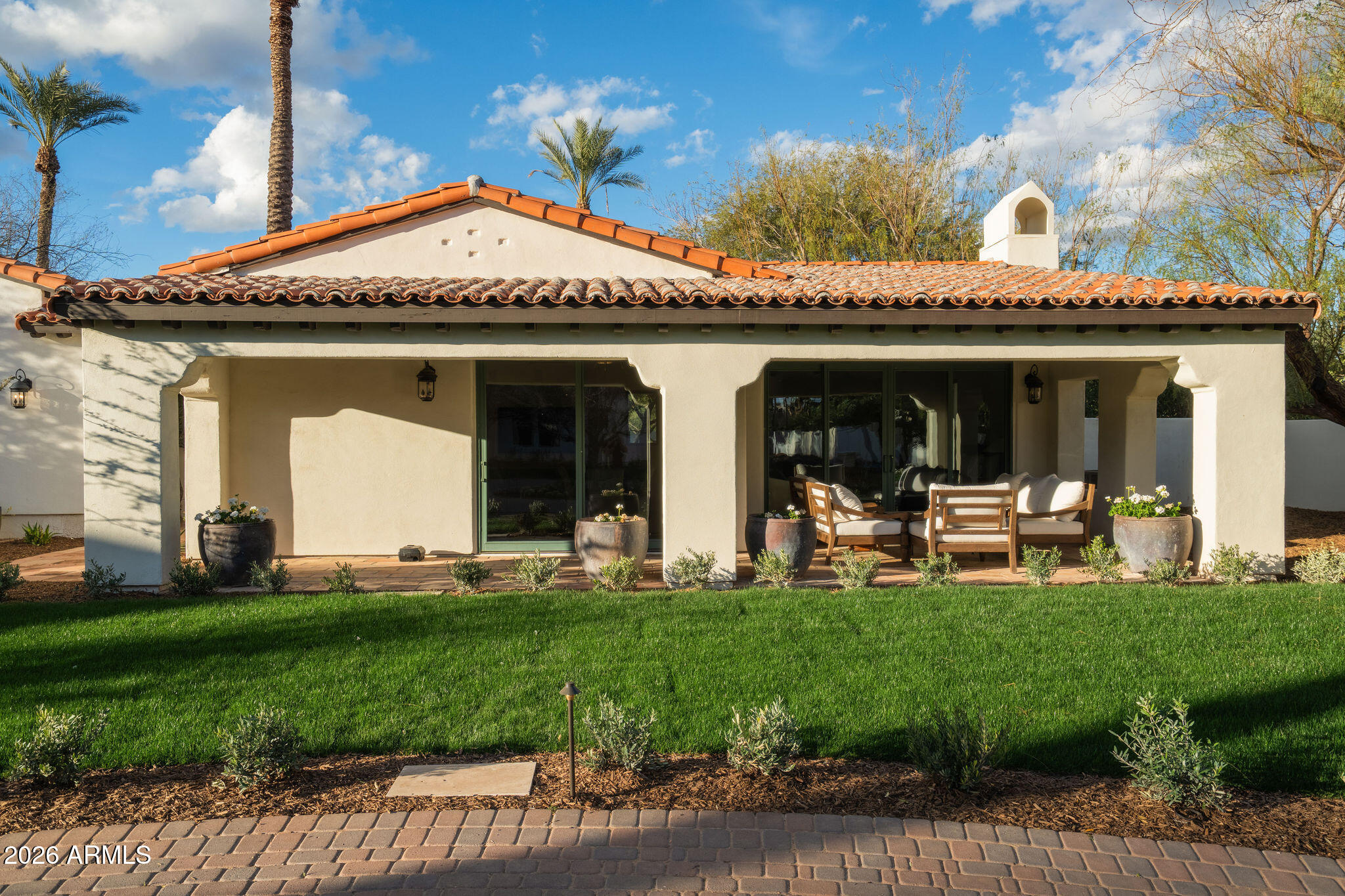 6641 E MEADOWLARK Lane