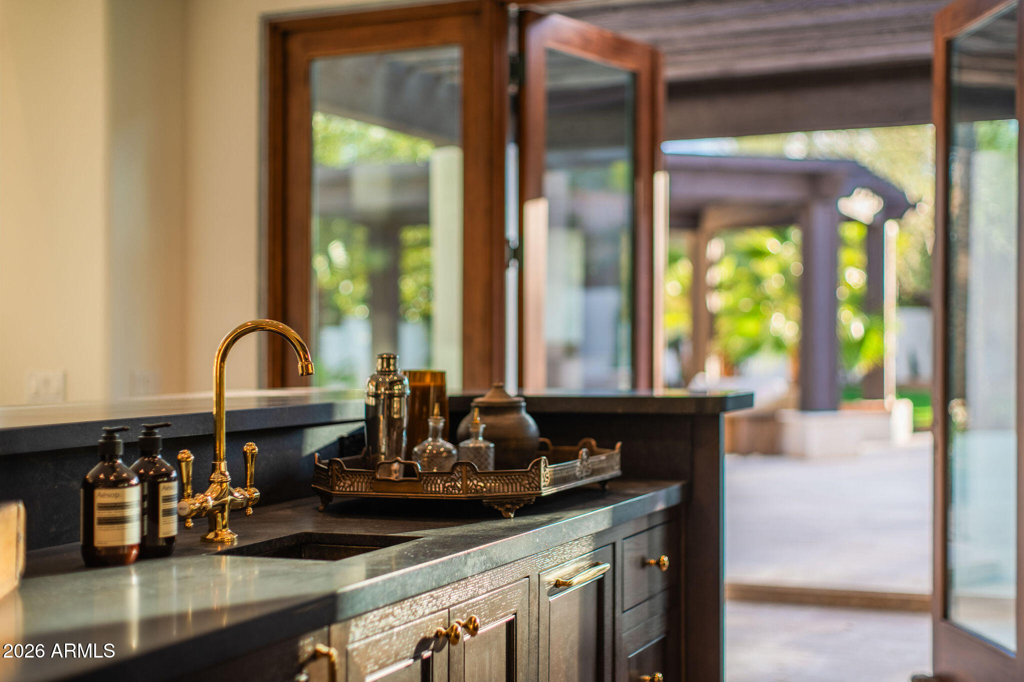 6641 E MEADOWLARK Lane