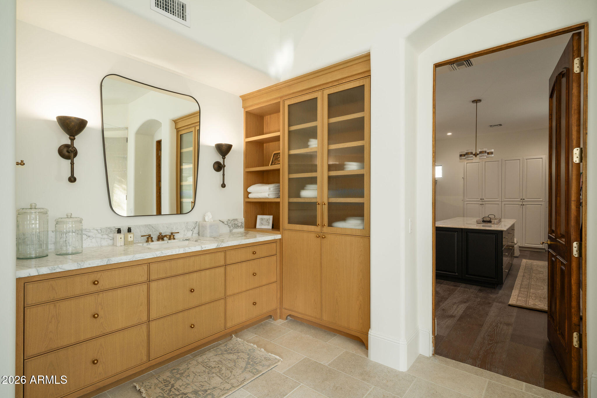 6641 E MEADOWLARK Lane