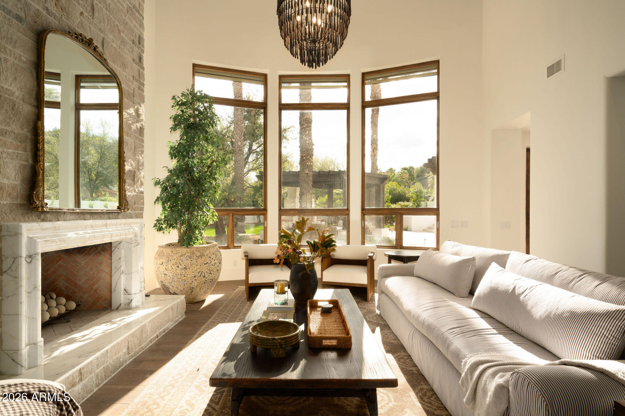 6641 E MEADOWLARK Lane