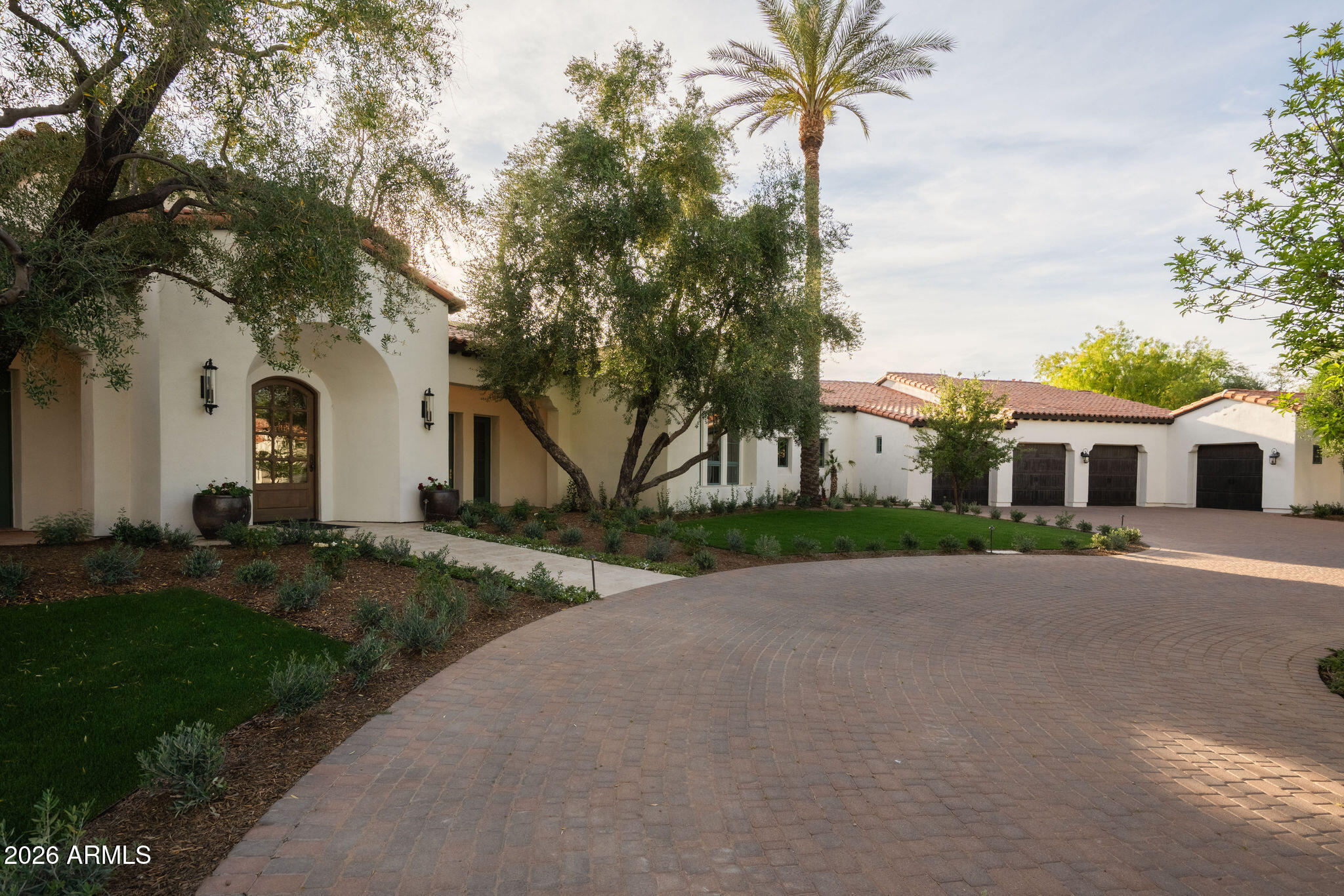 6641 E MEADOWLARK Lane