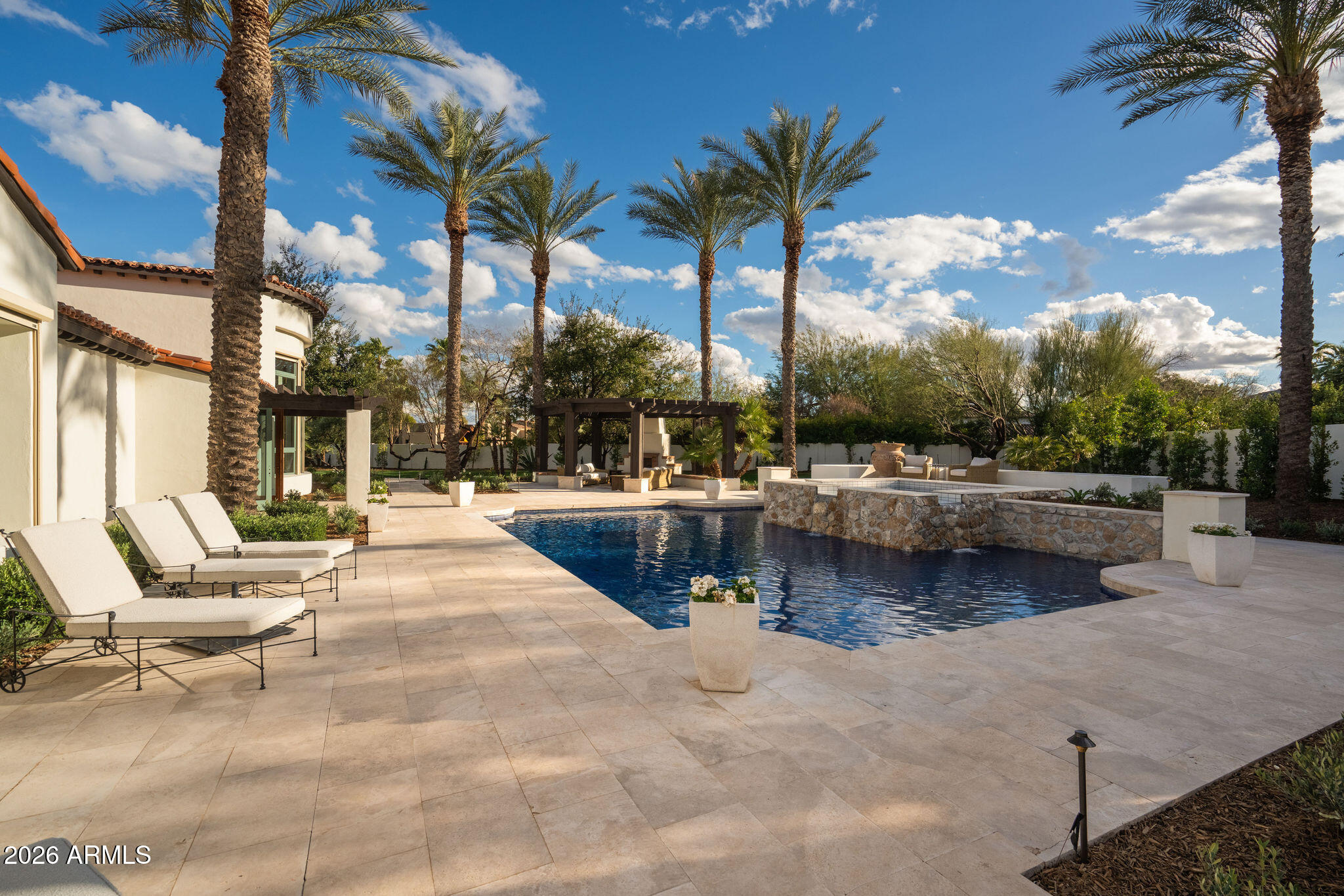 6641 E MEADOWLARK Lane