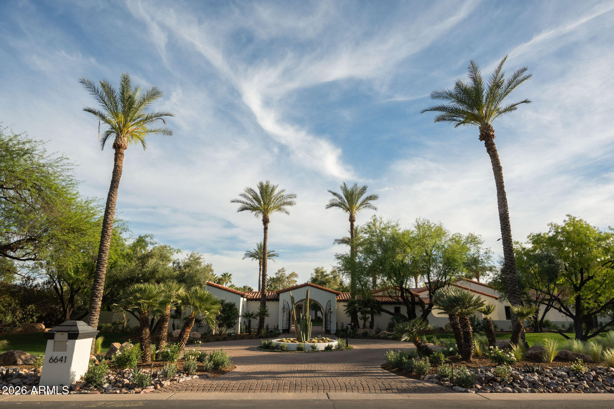 6641 E MEADOWLARK Lane