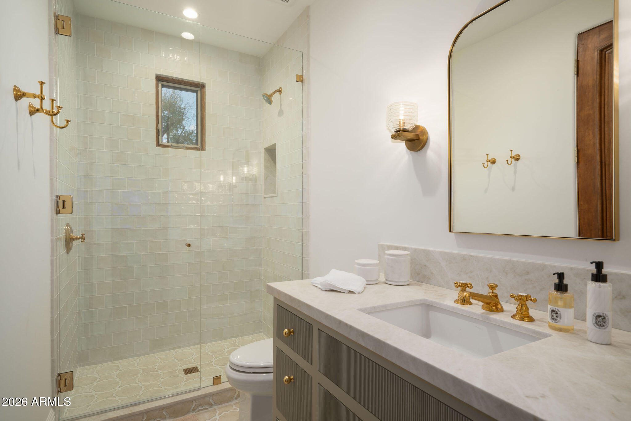 6641 E MEADOWLARK Lane