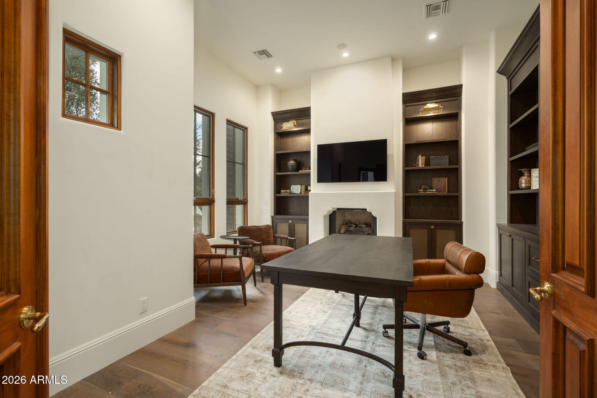 6641 E MEADOWLARK Lane