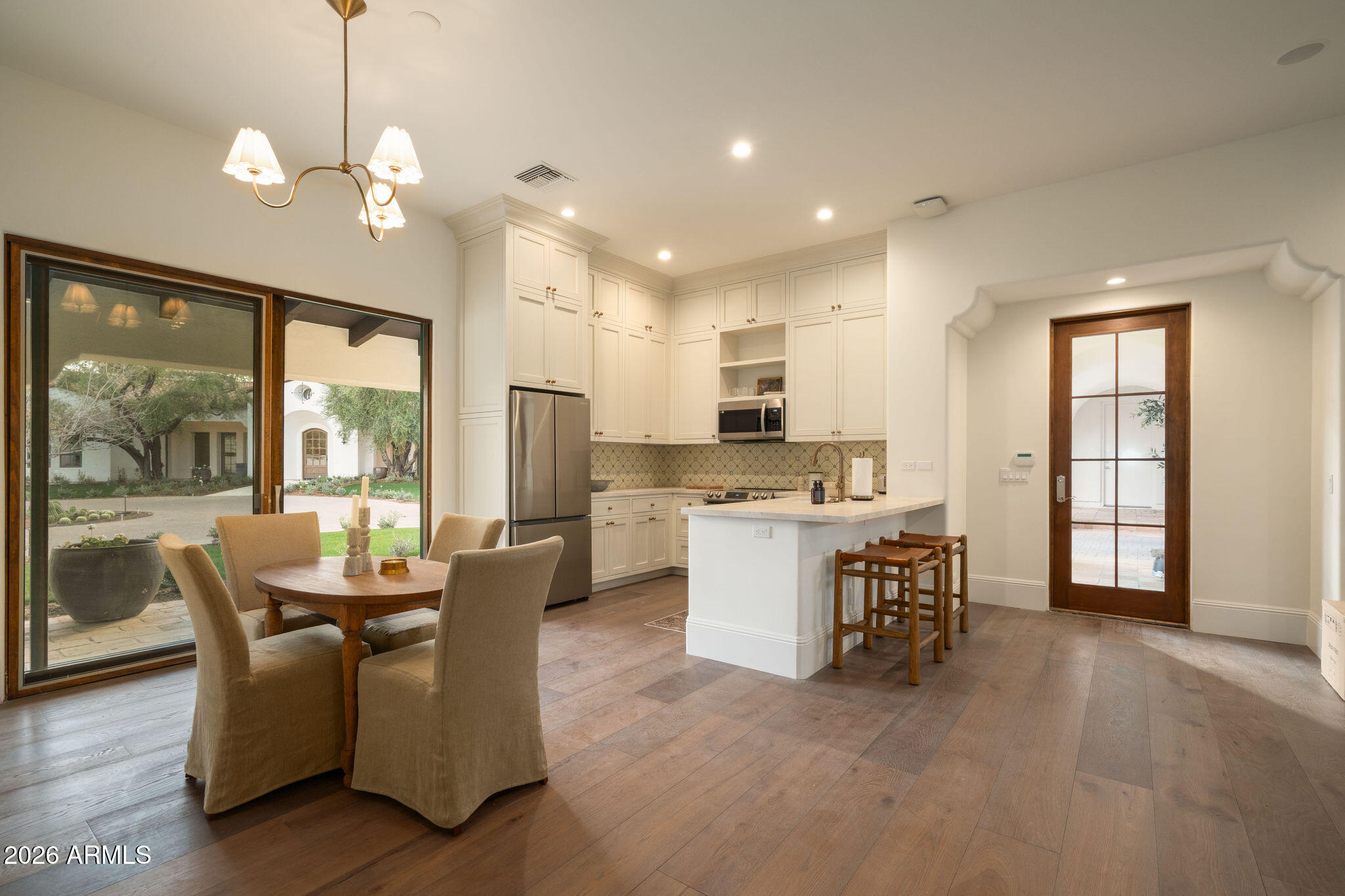 6641 E MEADOWLARK Lane