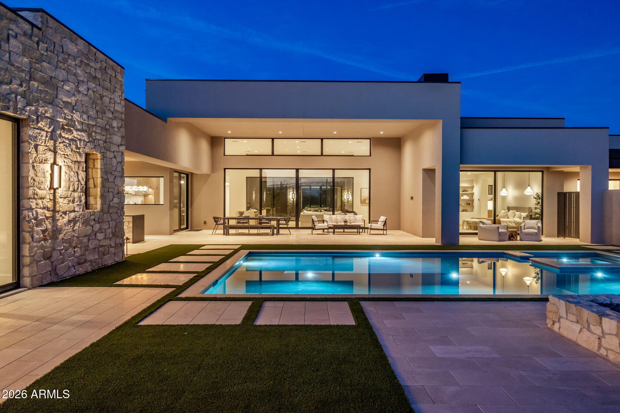 7498 E WHISPER ROCK Trail