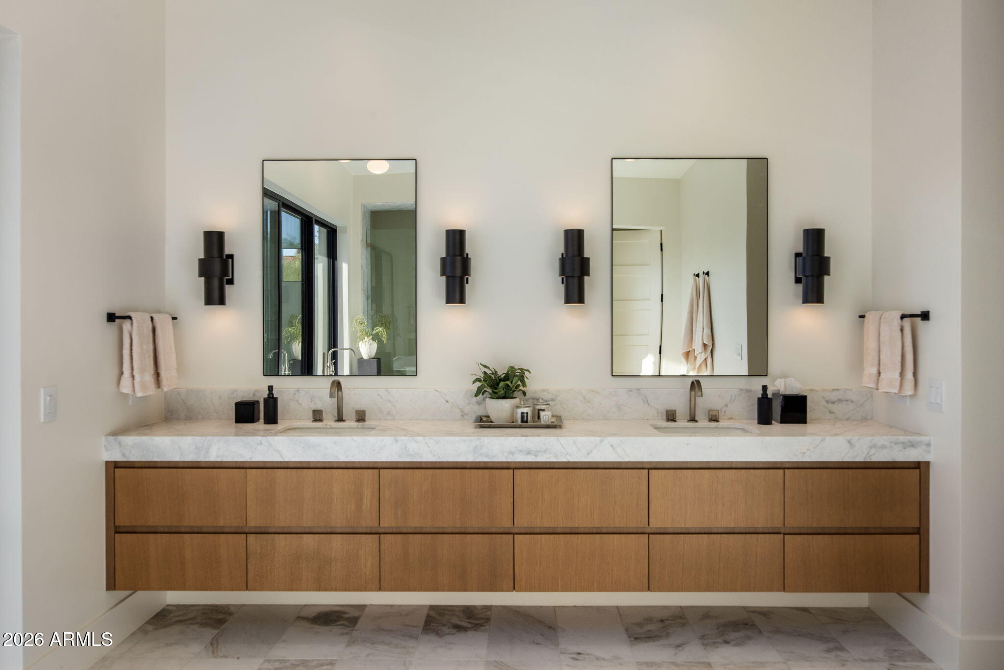 7498 E WHISPER ROCK Trail