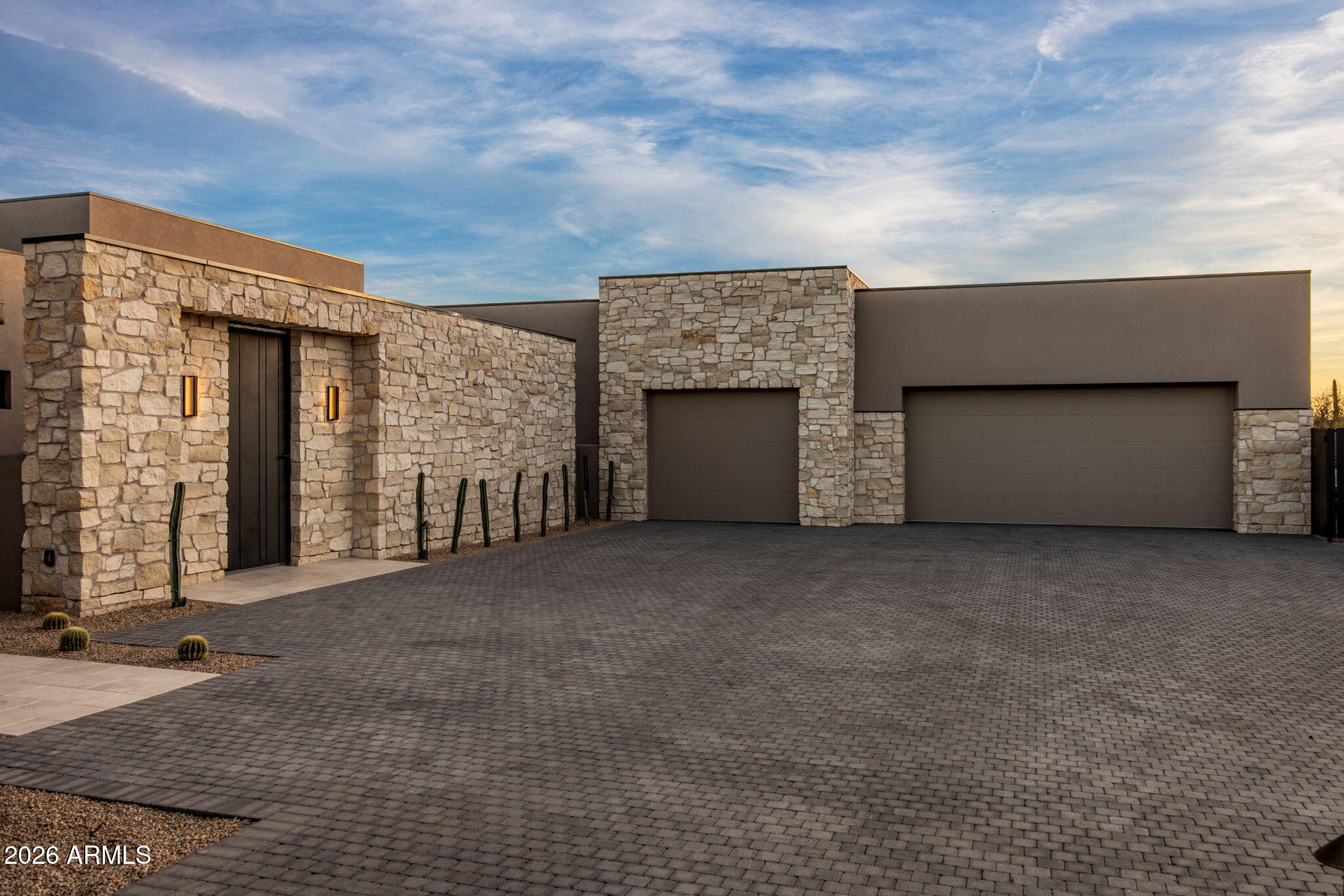 7498 E WHISPER ROCK Trail