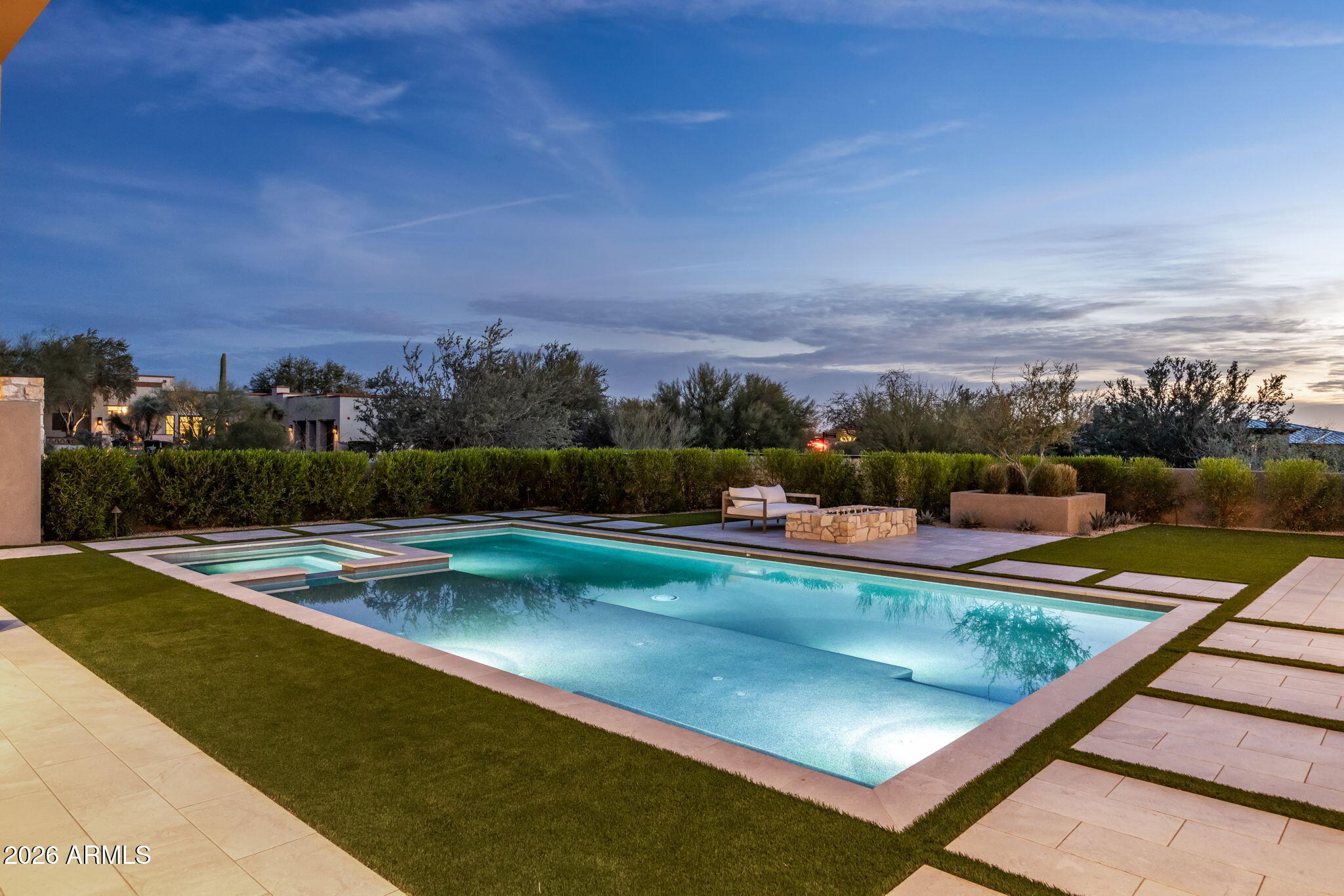 7498 E WHISPER ROCK Trail