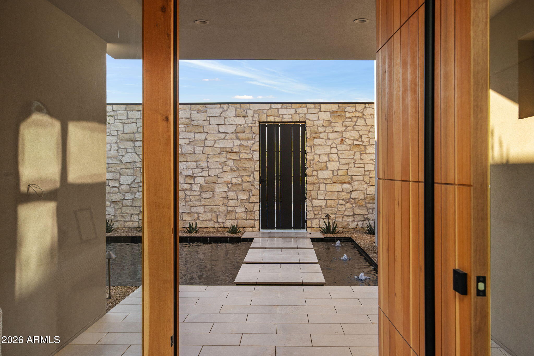 7498 E WHISPER ROCK Trail