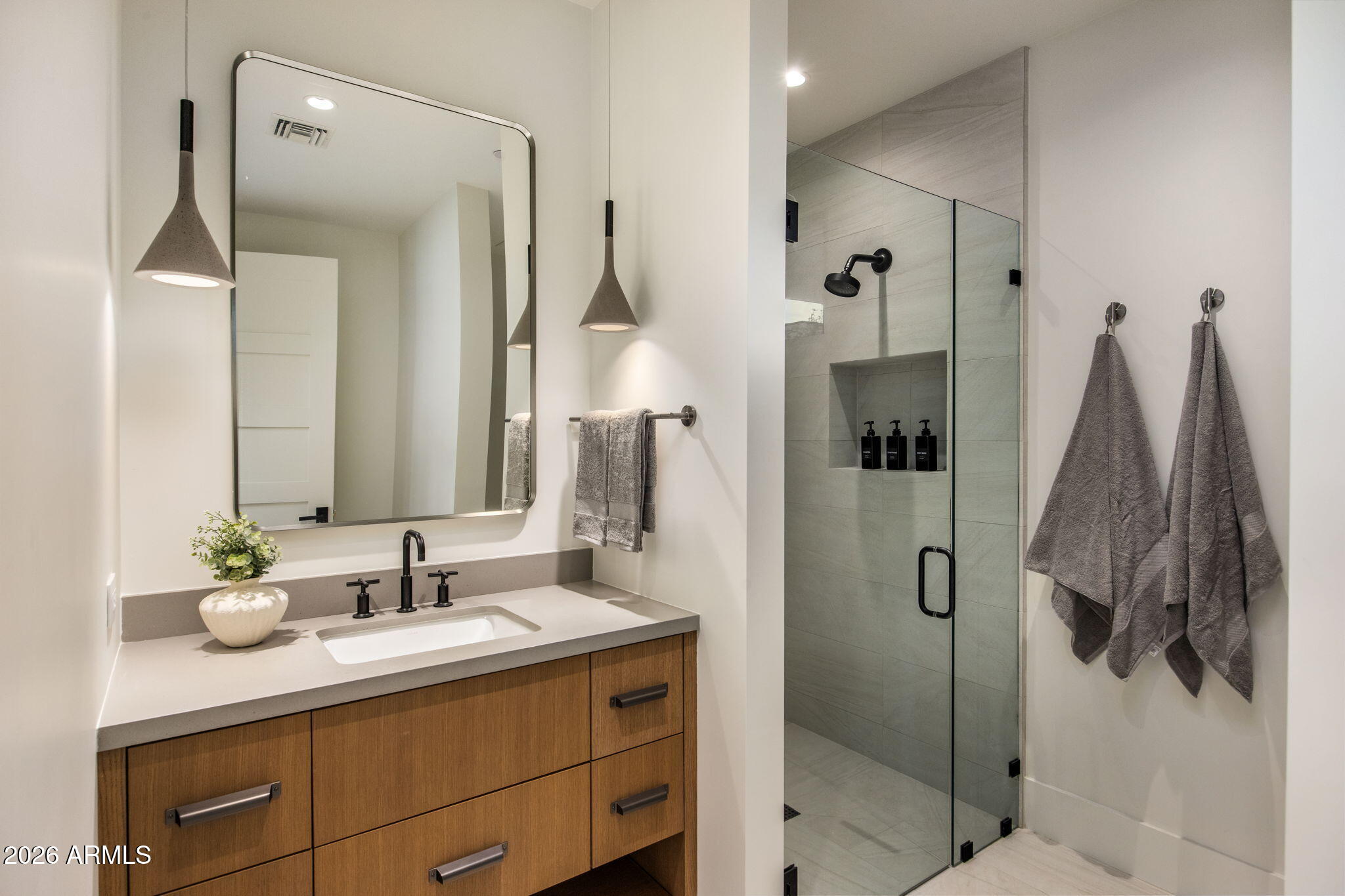 7498 E WHISPER ROCK Trail