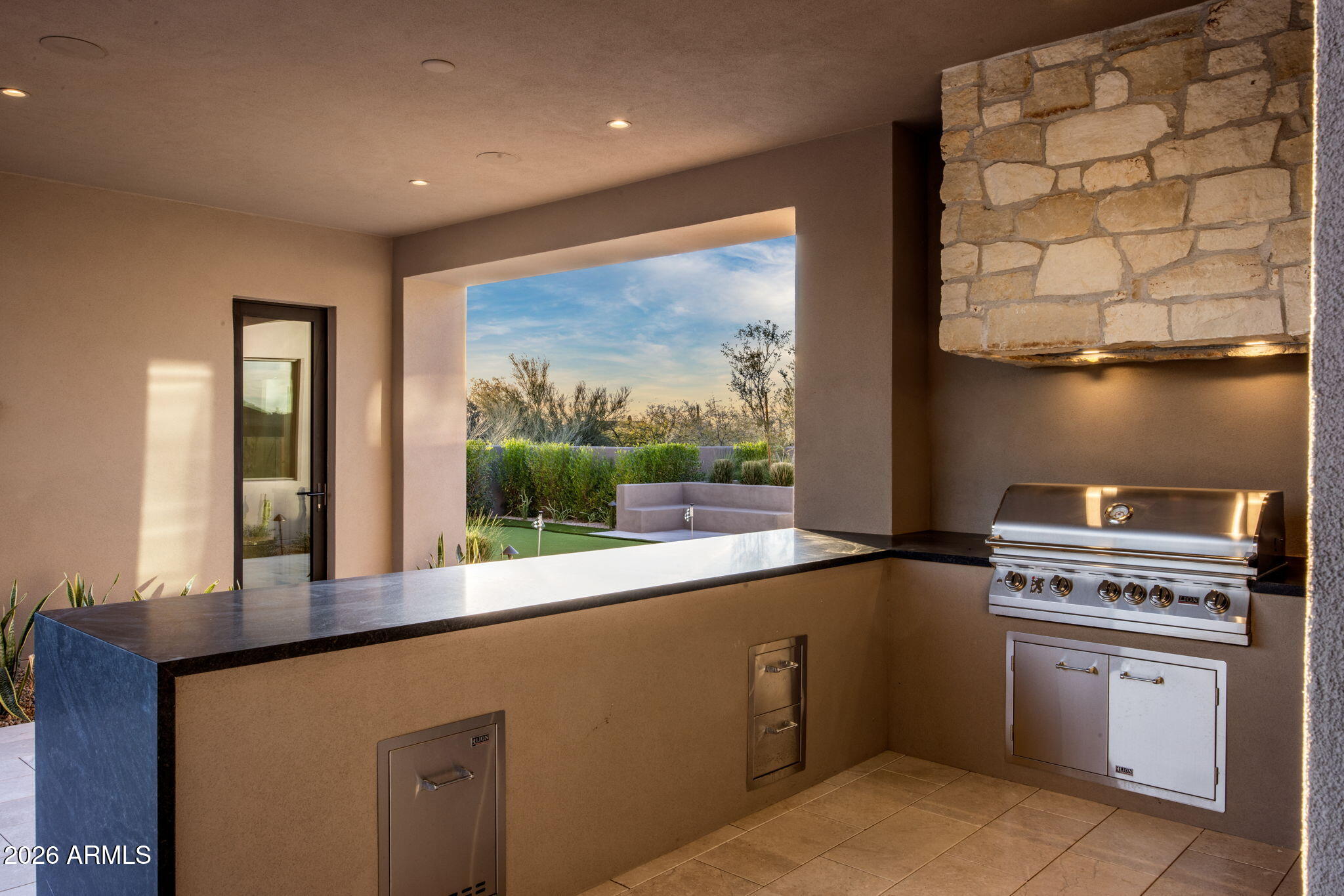 7498 E WHISPER ROCK Trail