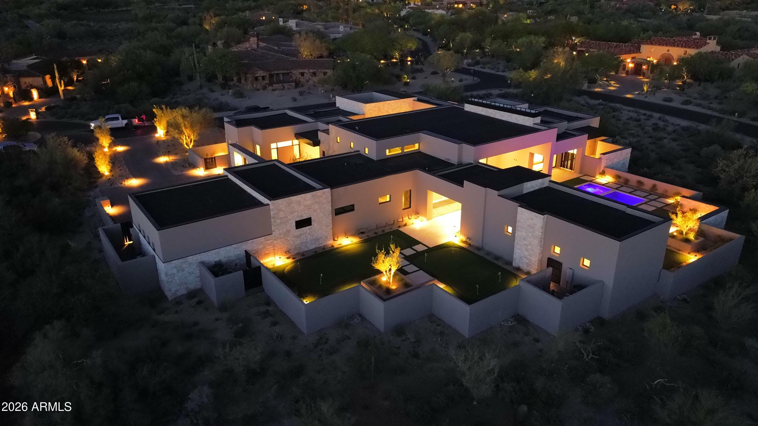 7498 E WHISPER ROCK Trail